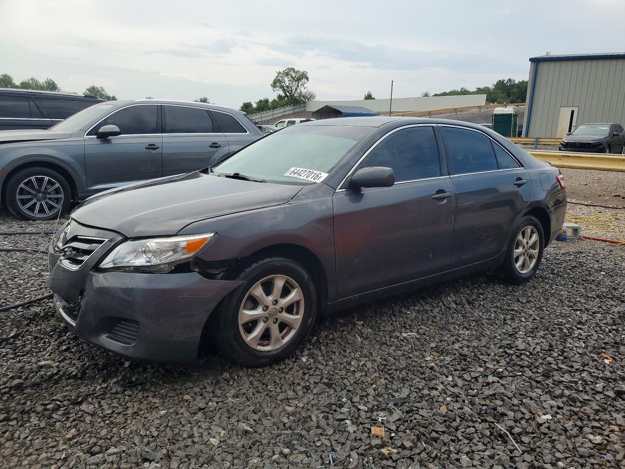 2011 Toyota Camry Le Gray vin: 4T1BF3EK5BU588326