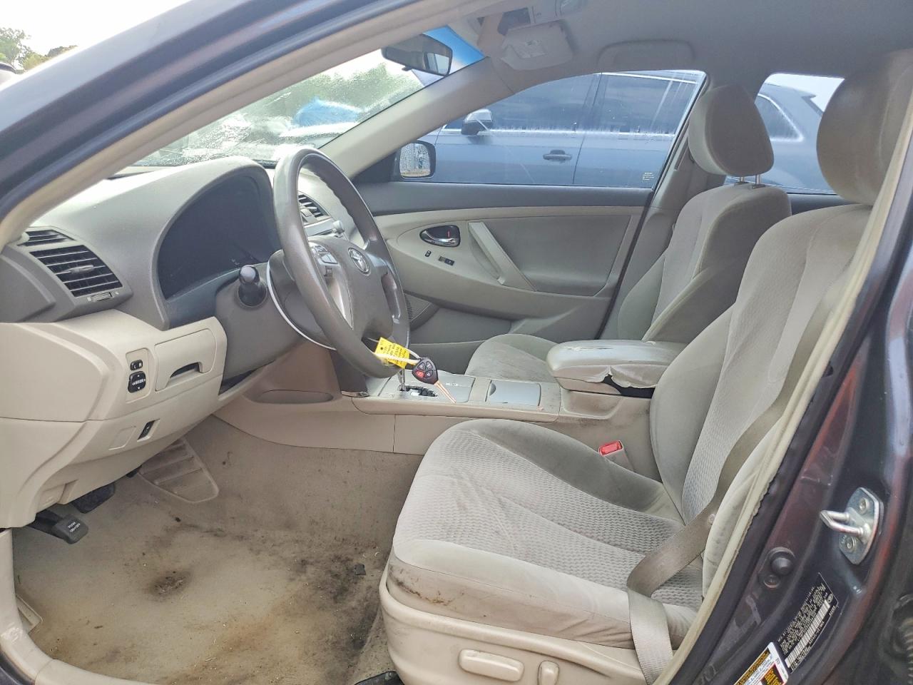 2011 Toyota Camry Le Gray vin: 4T1BF3EK5BU588326