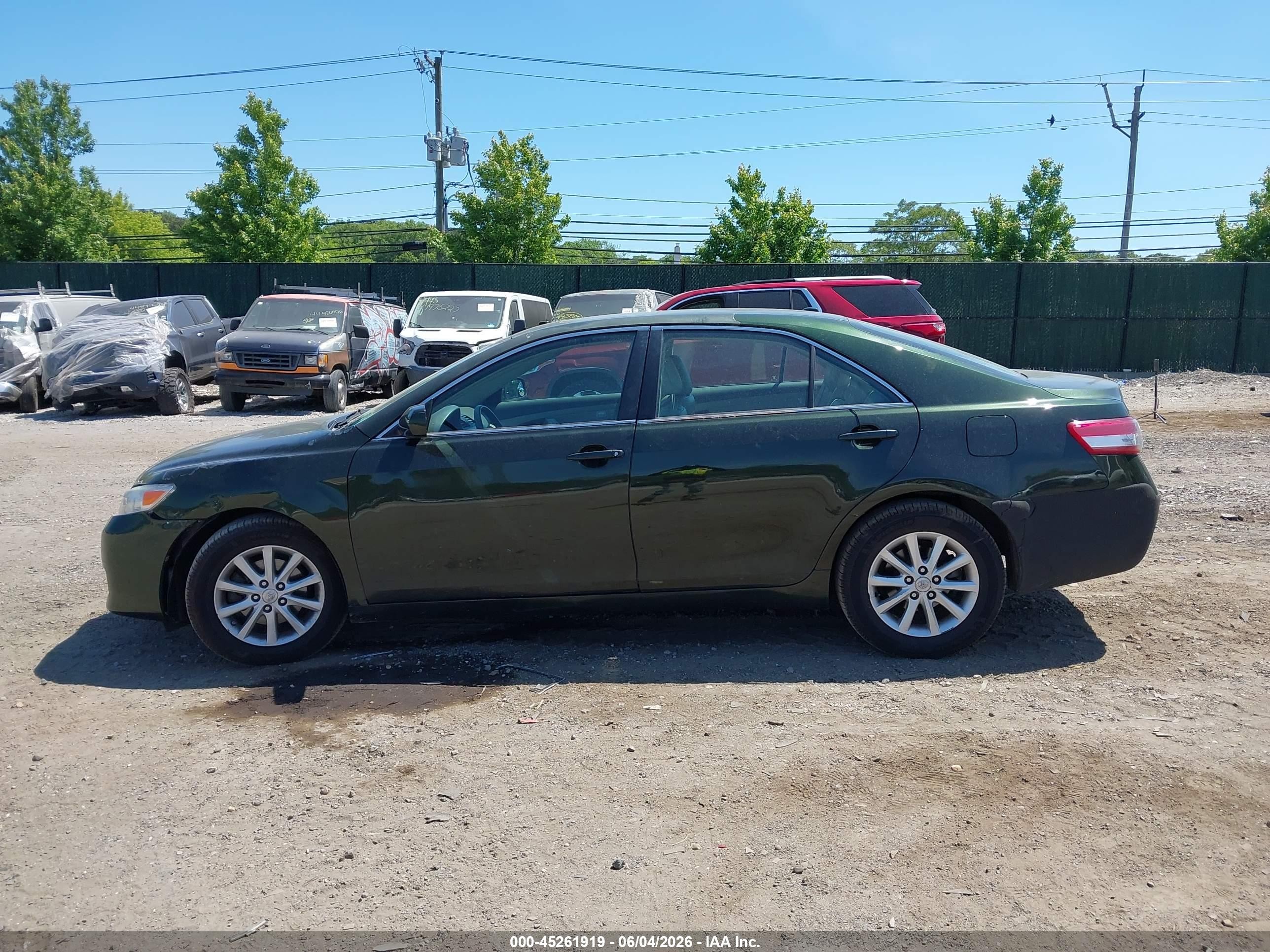 2011 Toyota Camry Xle Green vin: 4T1BF3EK5BU595356