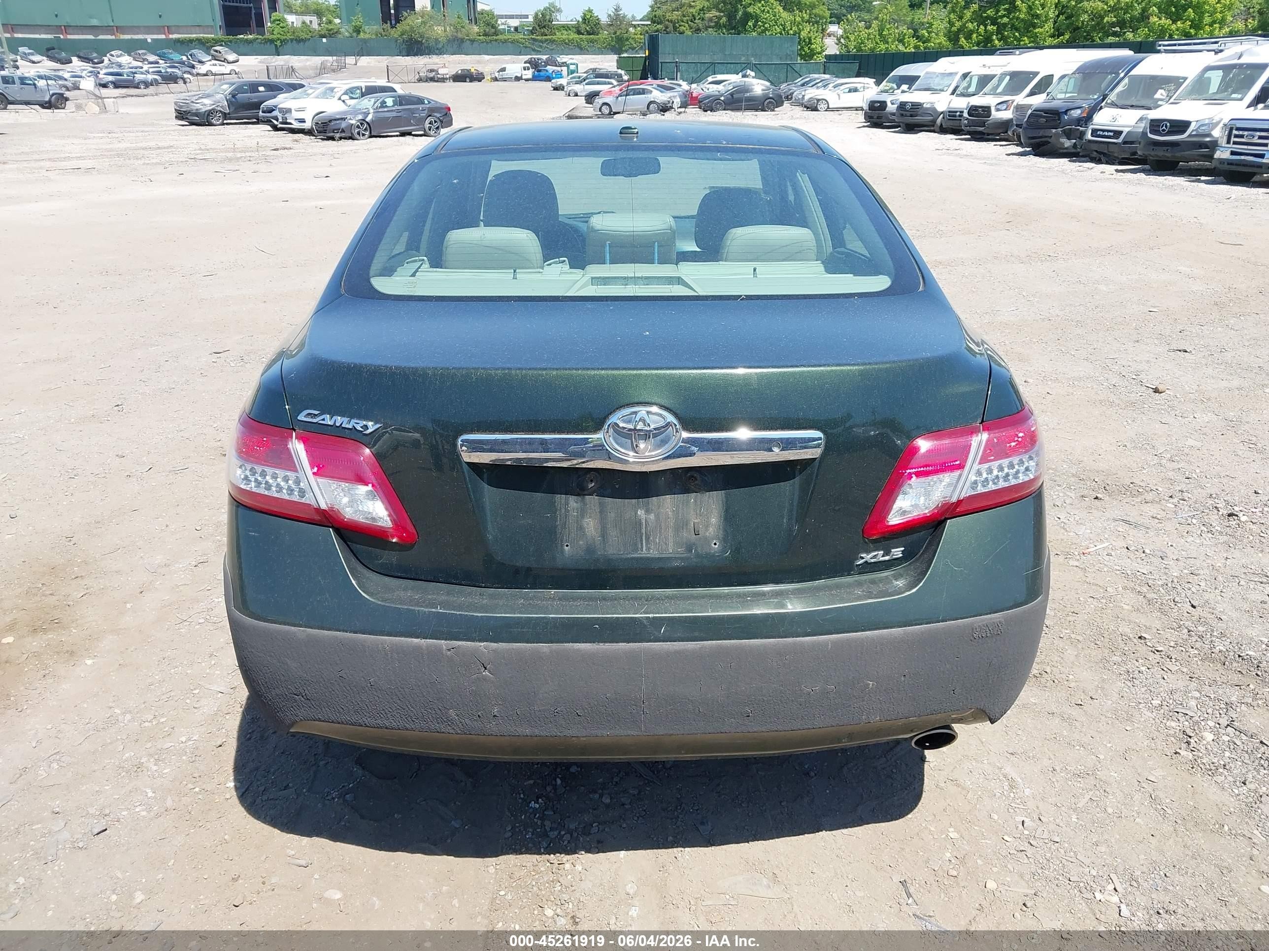 2011 Toyota Camry Xle Green vin: 4T1BF3EK5BU595356
