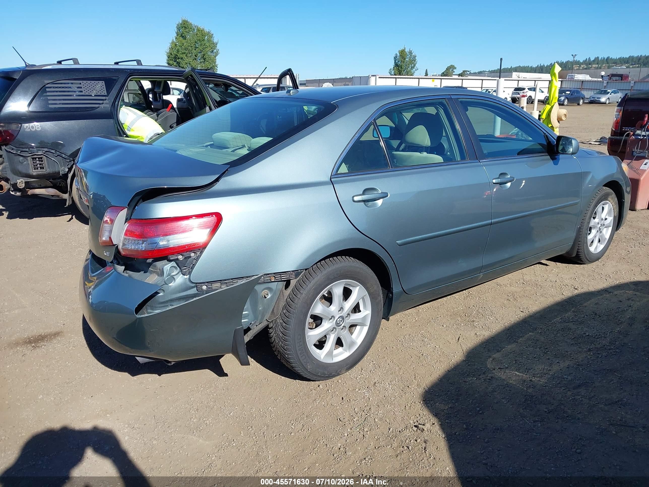 2011 Toyota Camry Le Pewter vin: 4T1BF3EK5BU595857