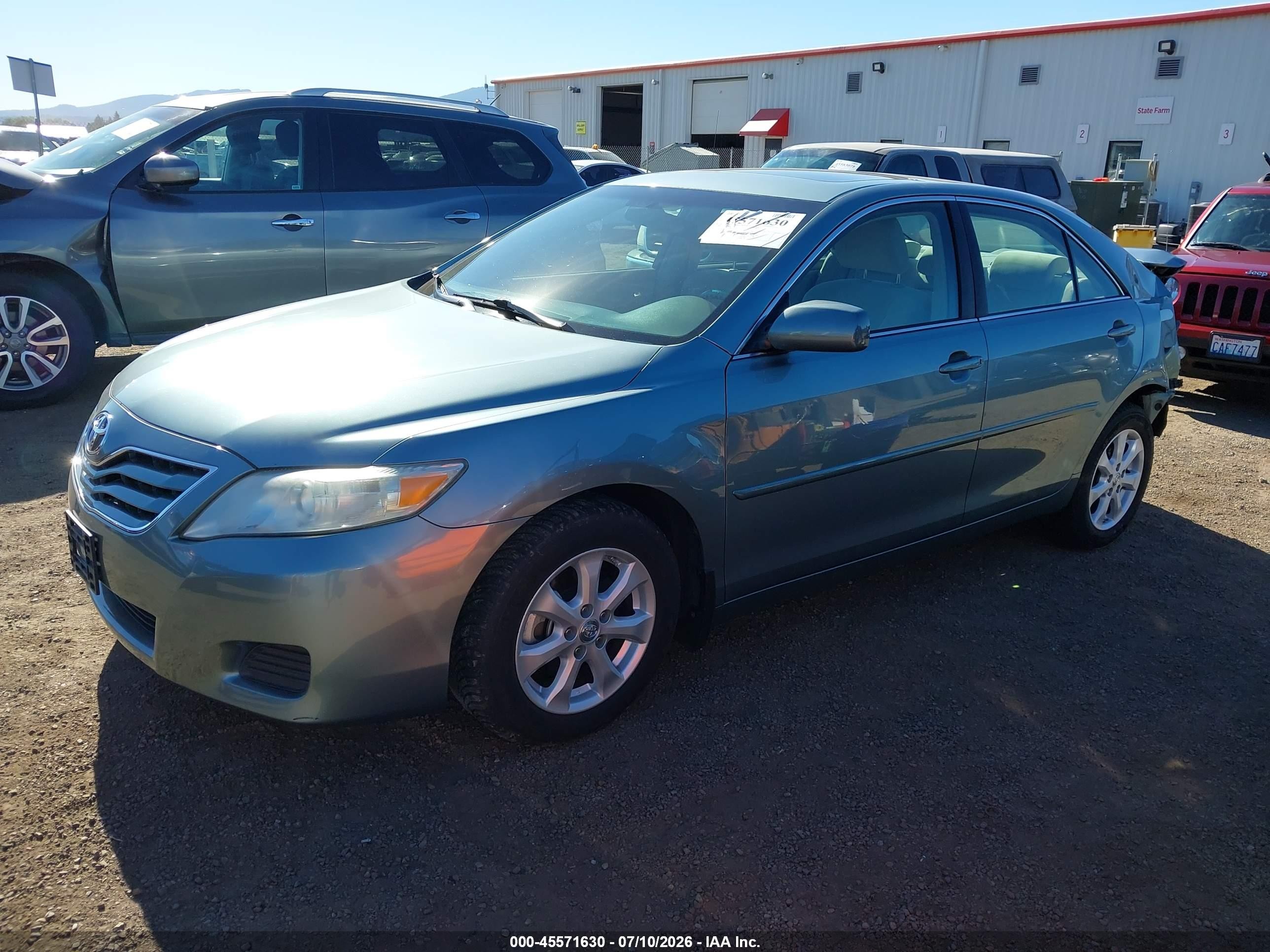 2011 Toyota Camry Le Pewter vin: 4T1BF3EK5BU595857