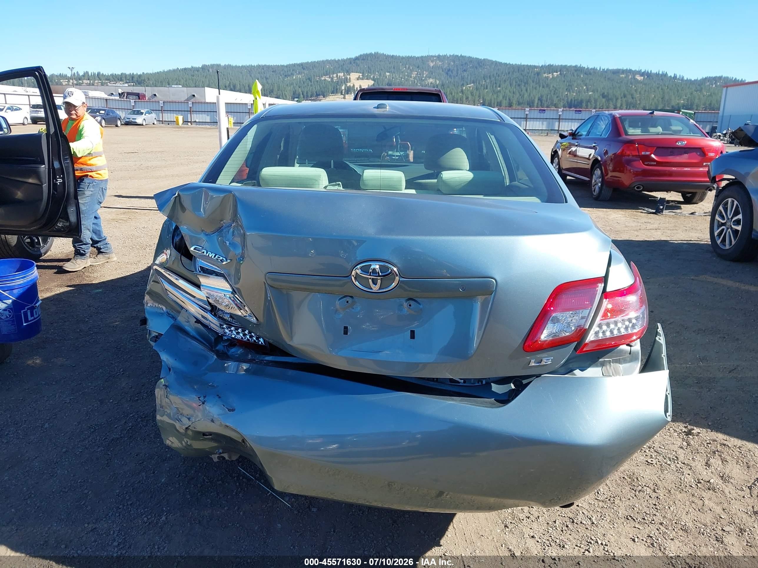 2011 Toyota Camry Le Pewter vin: 4T1BF3EK5BU595857