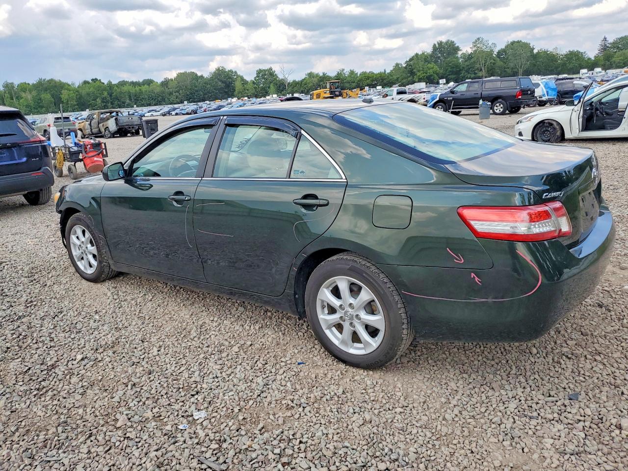 2011 Toyota Camry Le Зеленый vin: 4T1BF3EK5BU603178