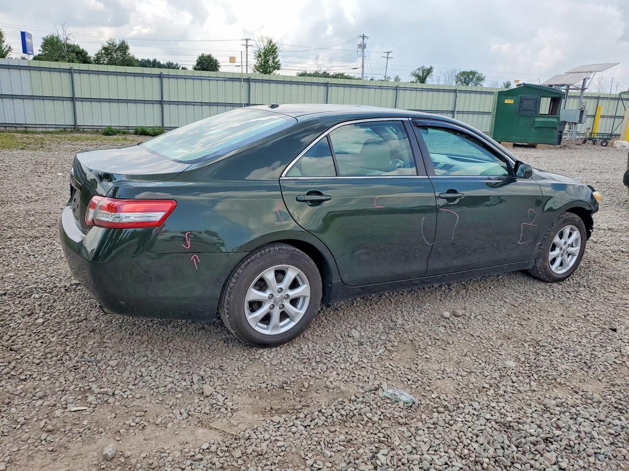 2011 Toyota Camry Le Зеленый vin: 4T1BF3EK5BU603178
