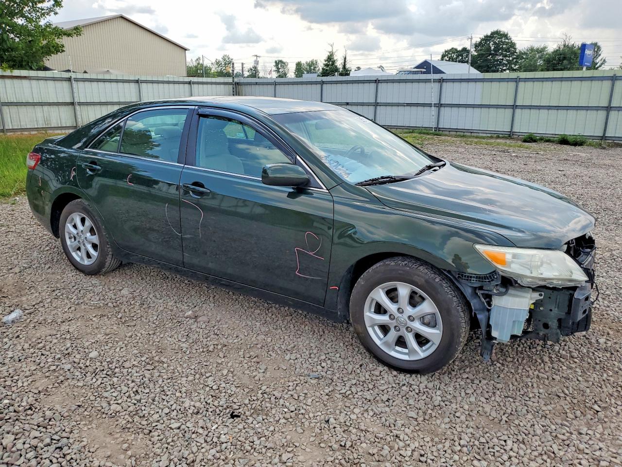 2011 Toyota Camry Le Зеленый vin: 4T1BF3EK5BU603178