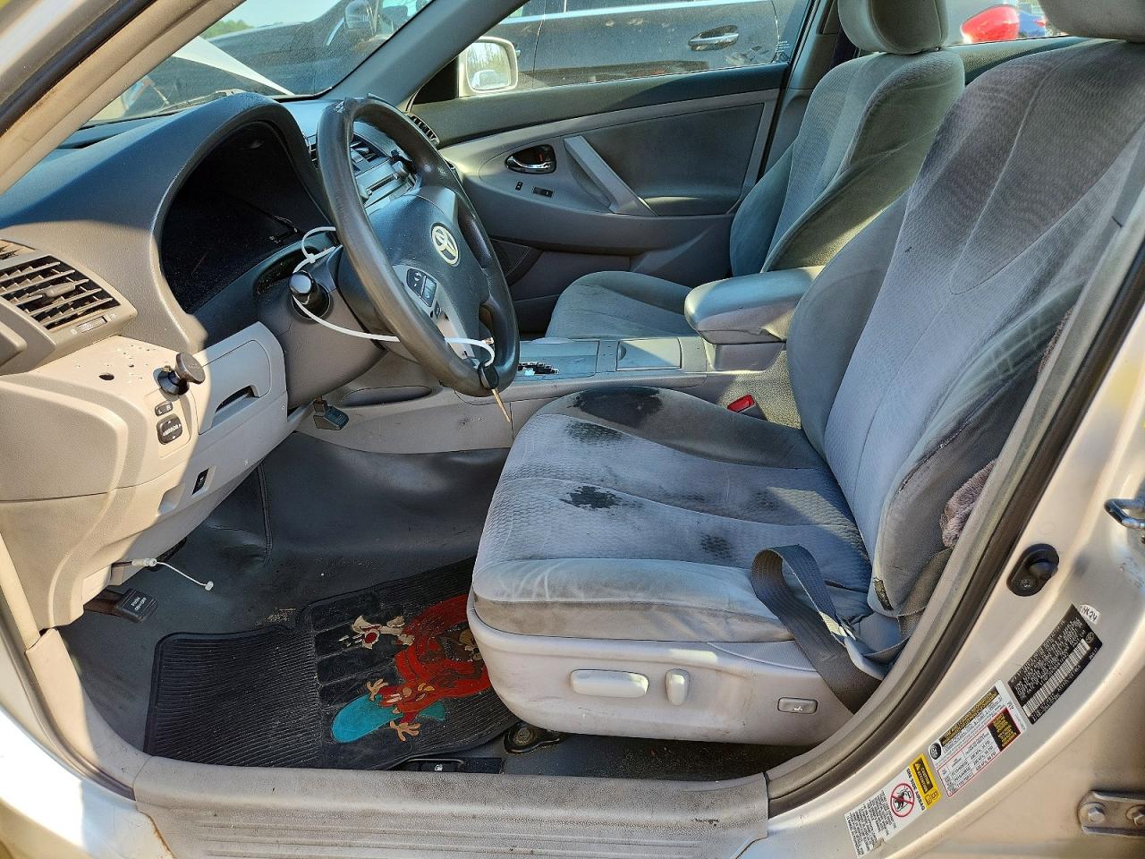 2011 Toyota Camry Le Silver vin: 4T1BF3EK5BU613483