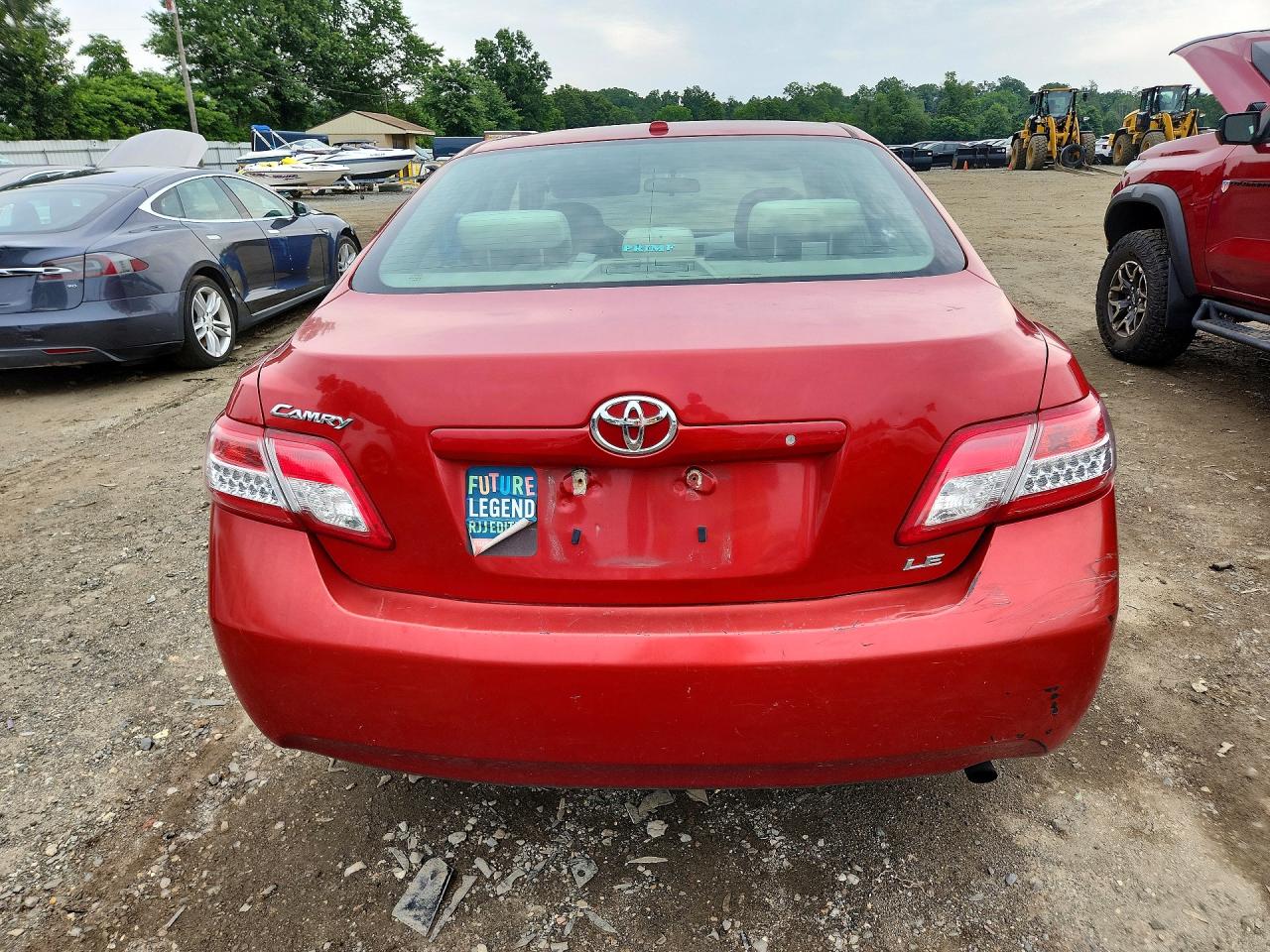 2011 Toyota Camry Le Red vin: 4T1BF3EK5BU613726