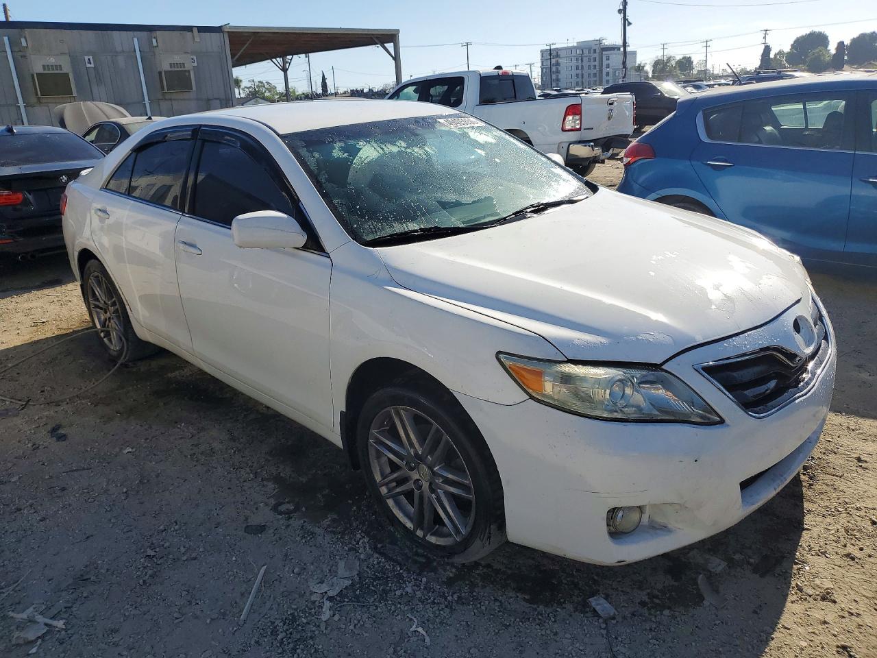 2011 Toyota Camry Le White vin: 4T1BF3EK5BU631028