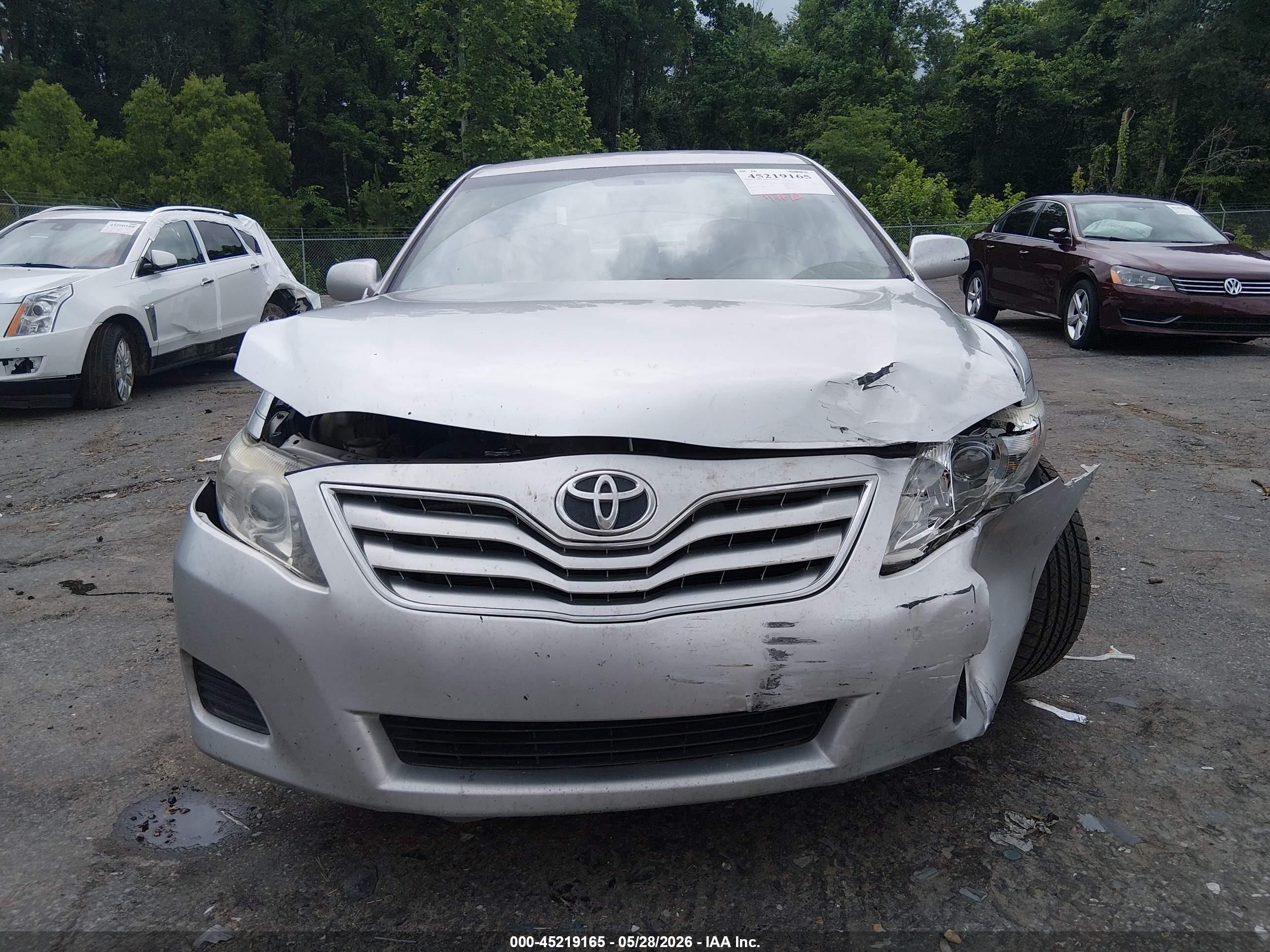 2011 Toyota Camry Le Silver vin: 4T1BF3EK5BU631210