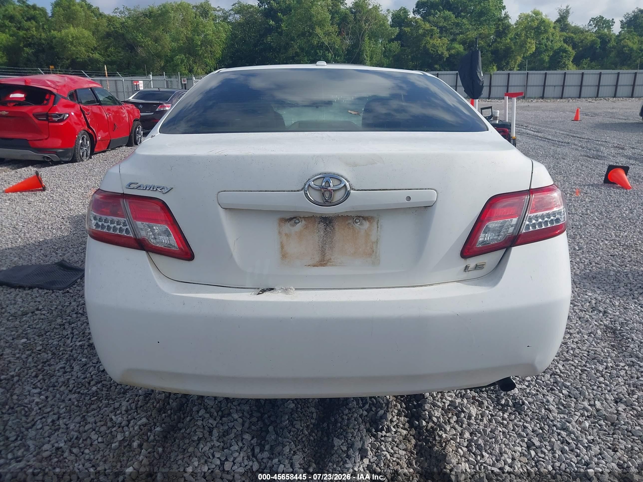2011 Toyota Camry Le White vin: 4T1BF3EK5BU637007