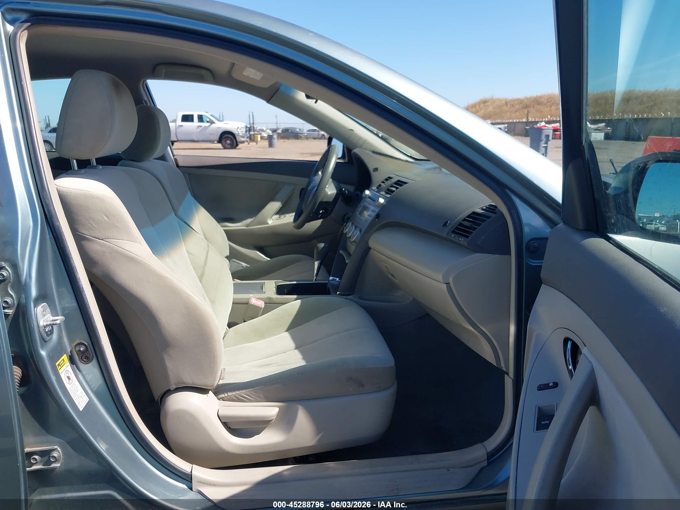 2011 Toyota Camry Le Turquoise vin: 4T1BF3EK5BU641784
