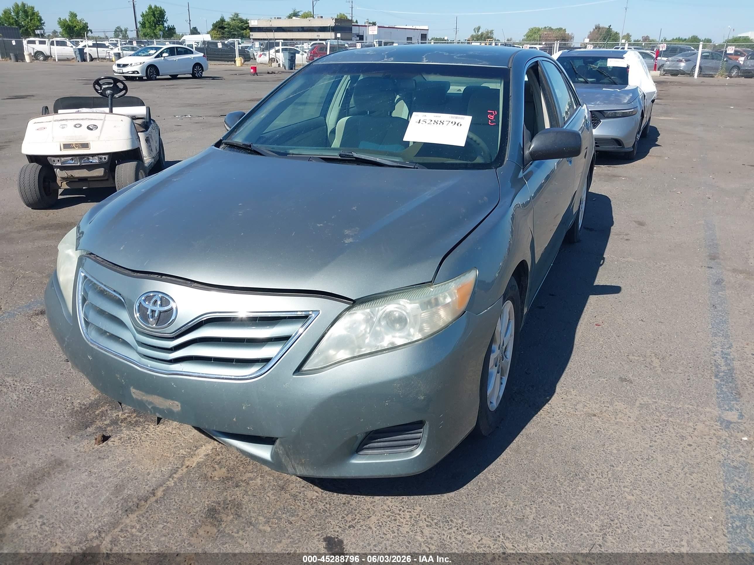 2011 Toyota Camry Le Turquoise vin: 4T1BF3EK5BU641784