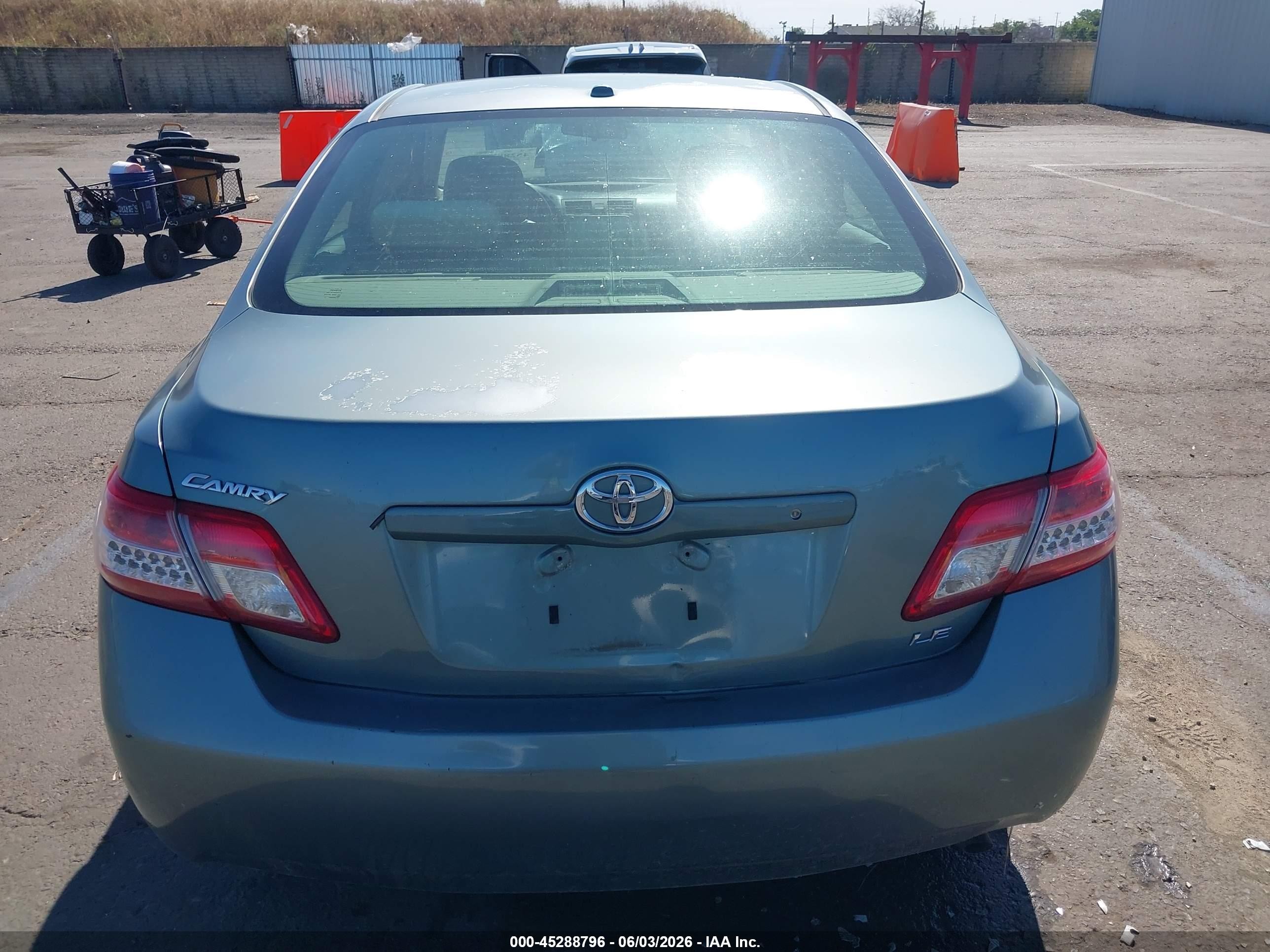2011 Toyota Camry Le Turquoise vin: 4T1BF3EK5BU641784