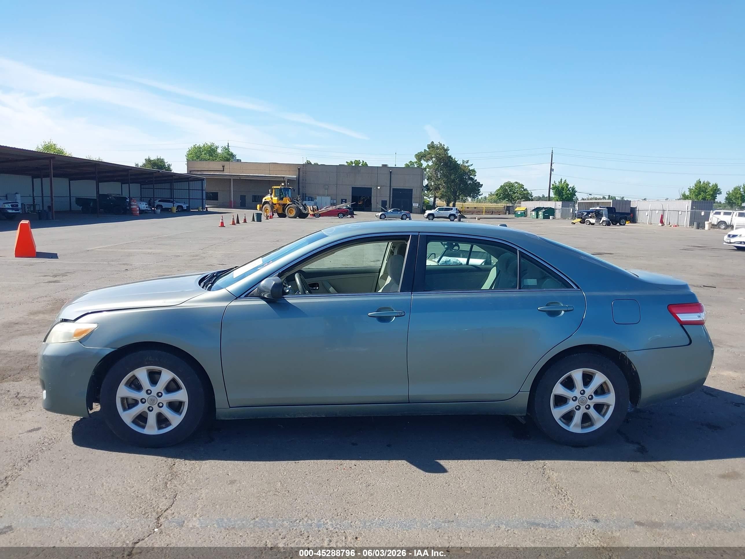 2011 Toyota Camry Le Turquoise vin: 4T1BF3EK5BU641784