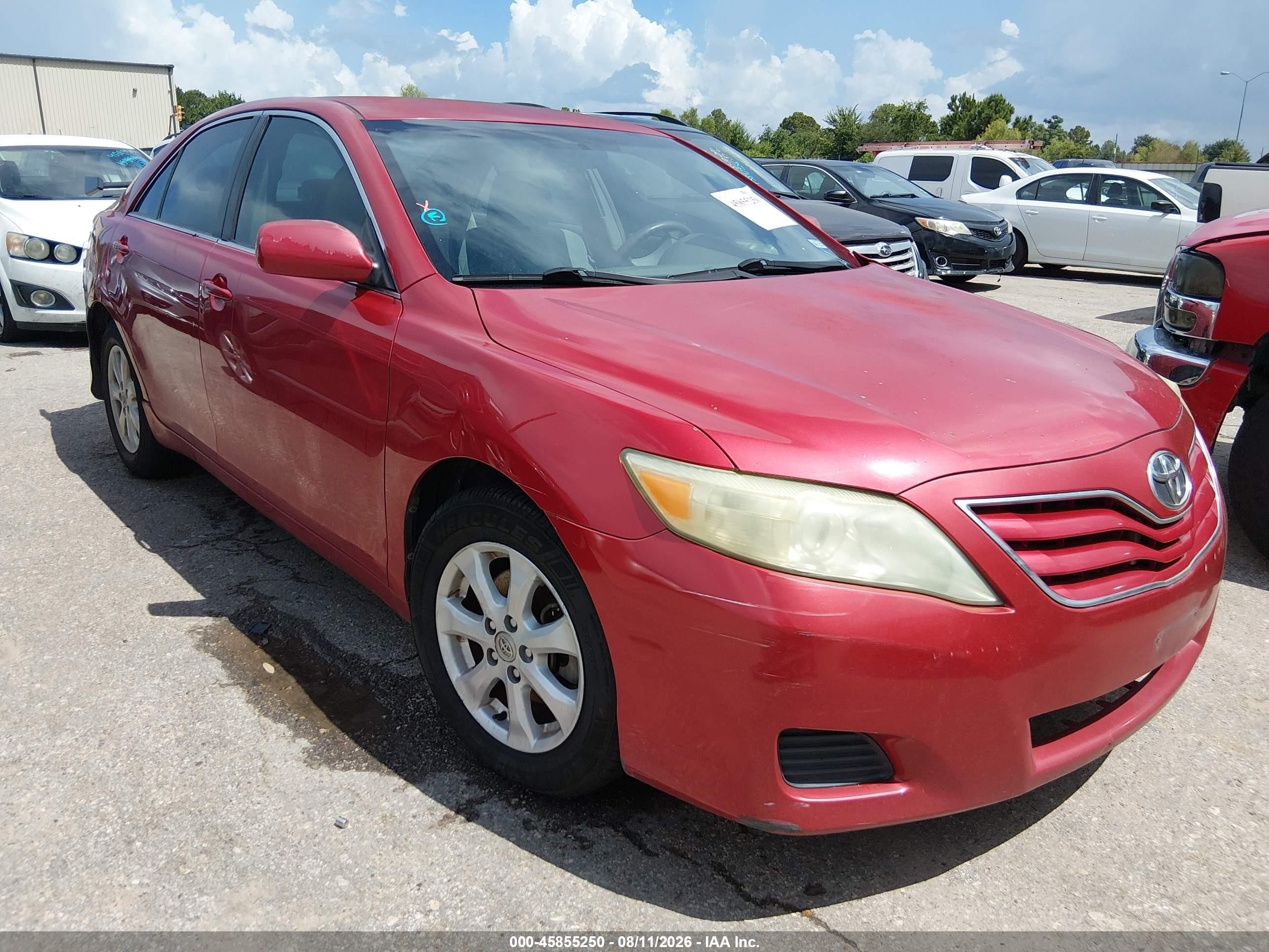 2011 Toyota Camry Le Красный vin: 4T1BF3EK5BU653188