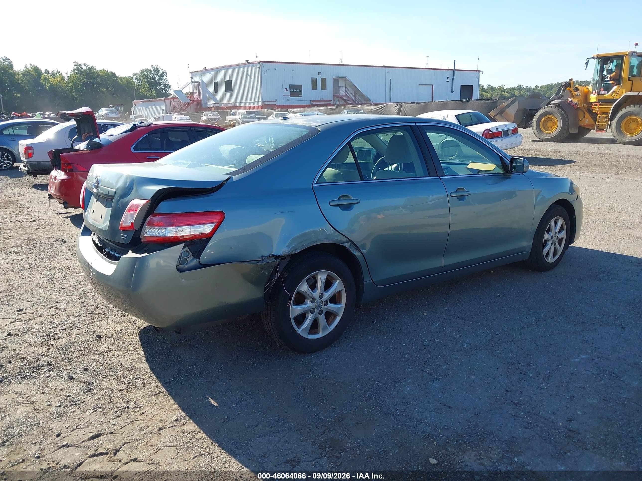 2011 Toyota Camry Le Teal vin: 4T1BF3EK5BU670119