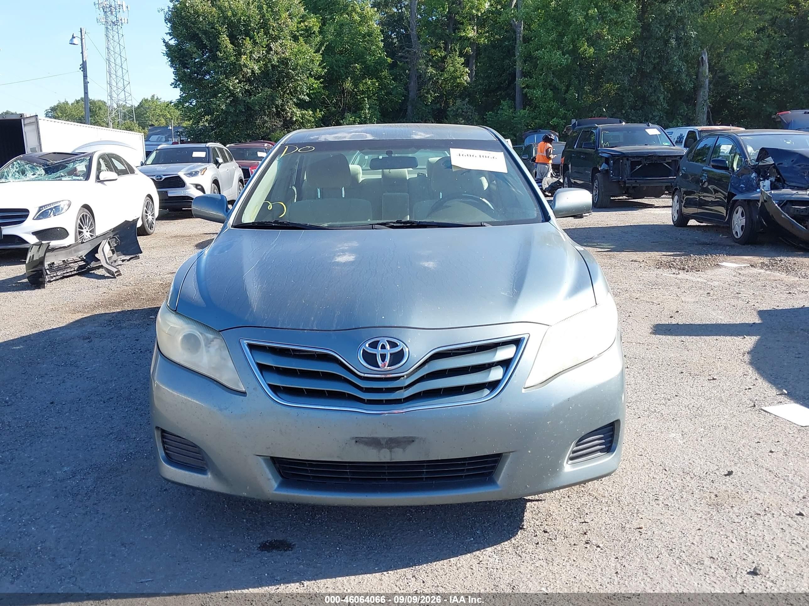 2011 Toyota Camry Le Teal vin: 4T1BF3EK5BU670119