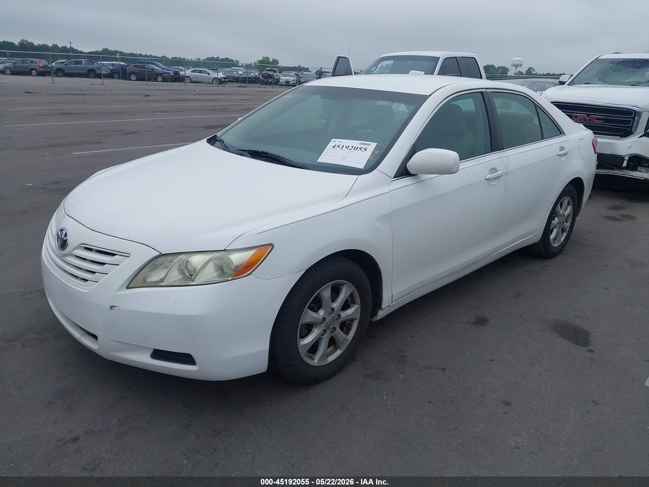 2011 Toyota Camry Le White vin: 4T1BF3EK5BU674039