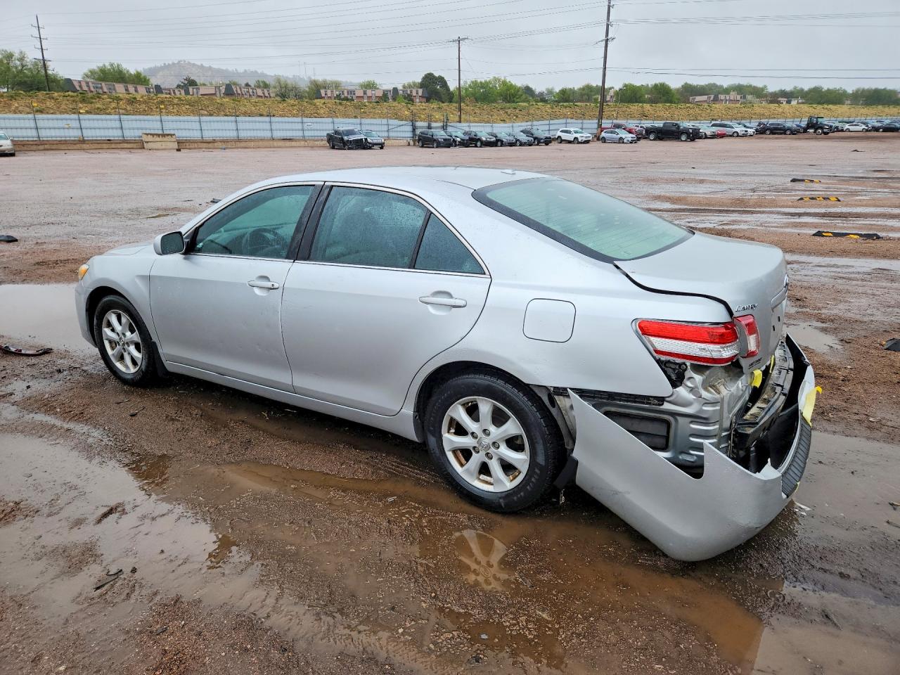 2011 Toyota Camry Le Silver vin: 4T1BF3EK5BU674476