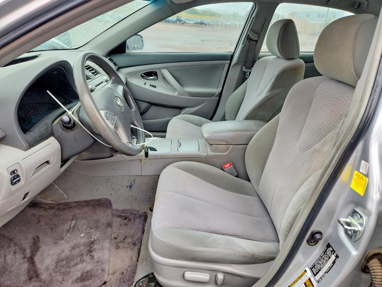 2011 Toyota Camry Le Silver vin: 4T1BF3EK5BU674476