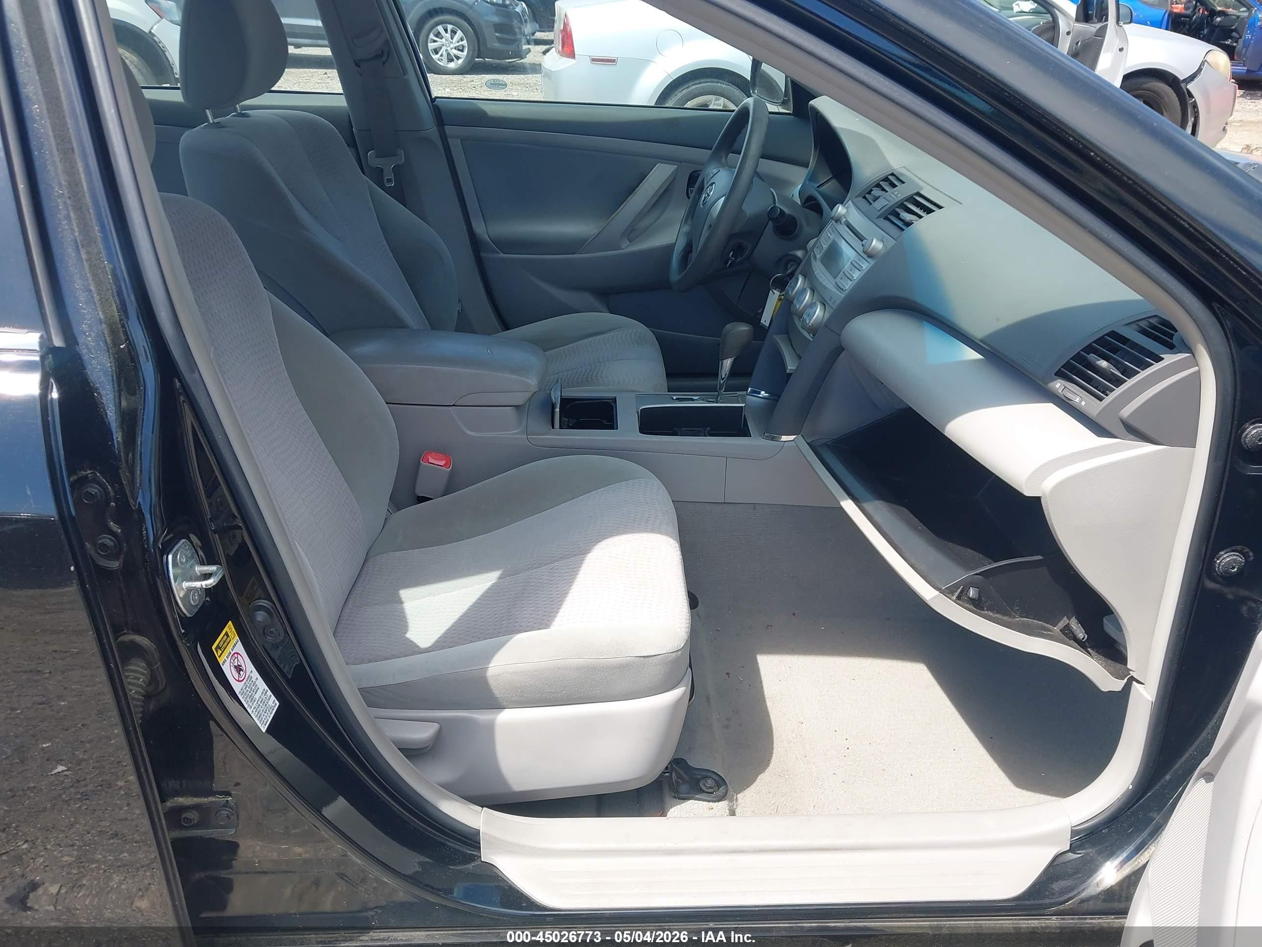2011 Toyota Camry   Black vin: 4T1BF3EK5BU681363