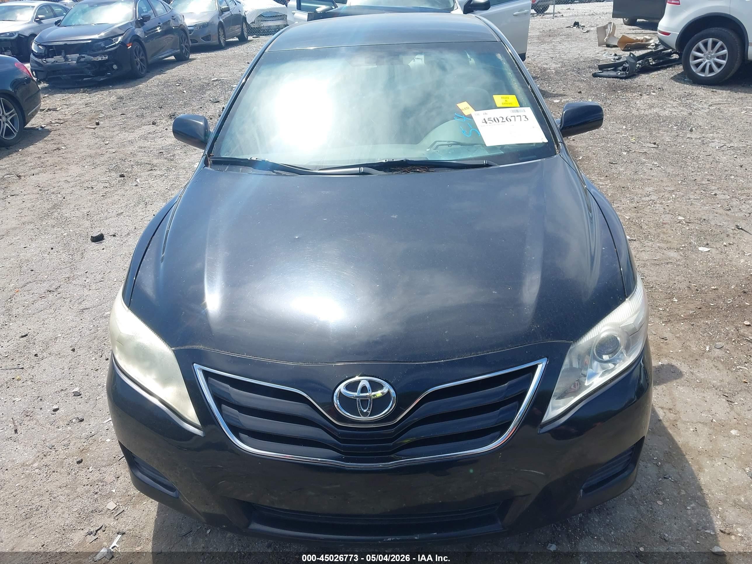 2011 Toyota Camry   Black vin: 4T1BF3EK5BU681363