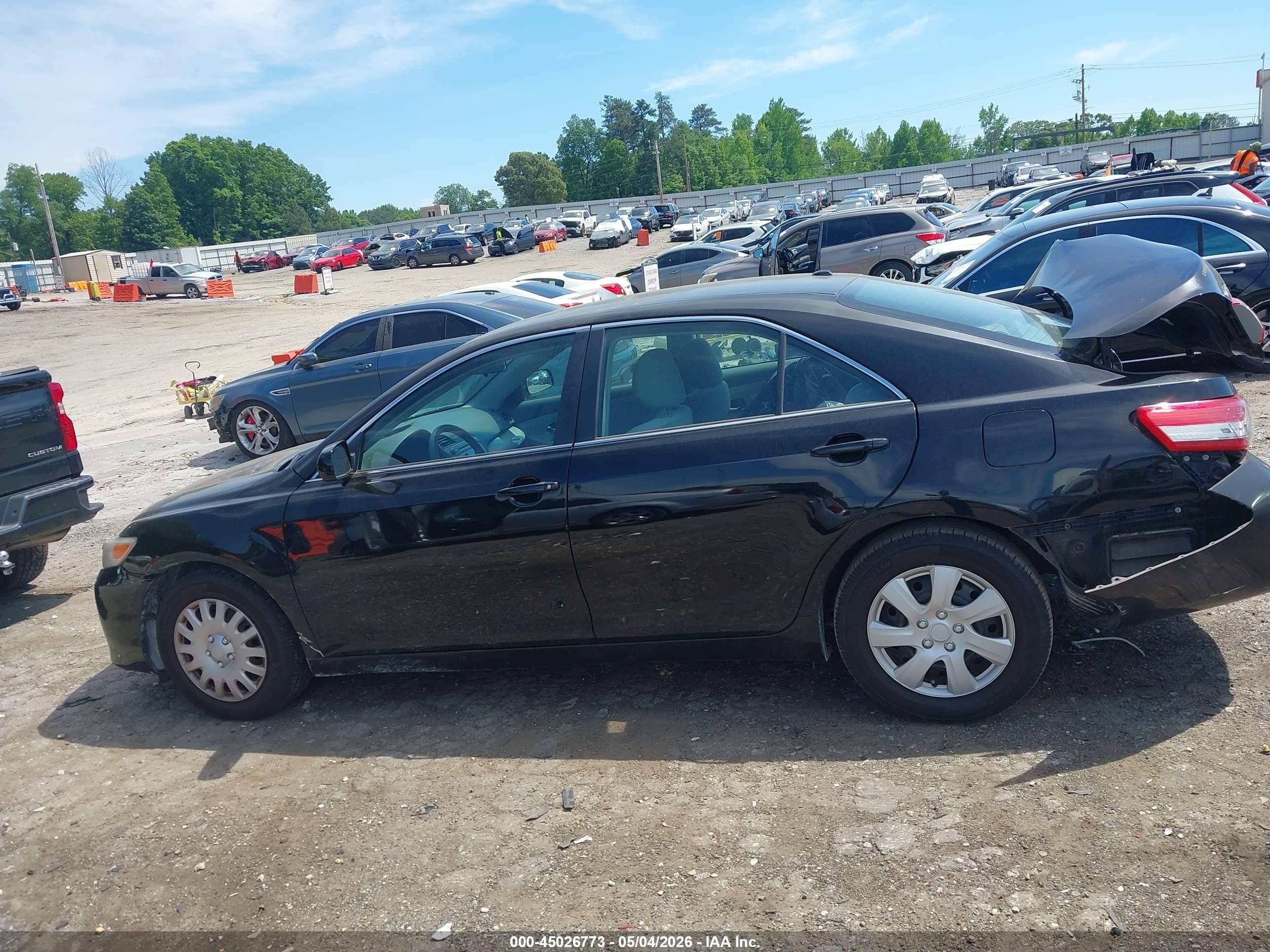 2011 Toyota Camry   Black vin: 4T1BF3EK5BU681363