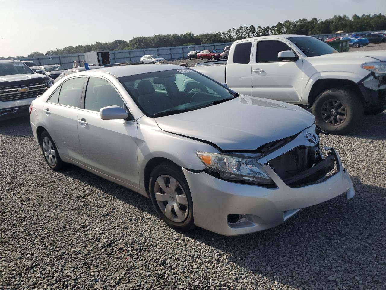 2011 Toyota Camry Le Серебряный vin: 4T1BF3EK5BU683677