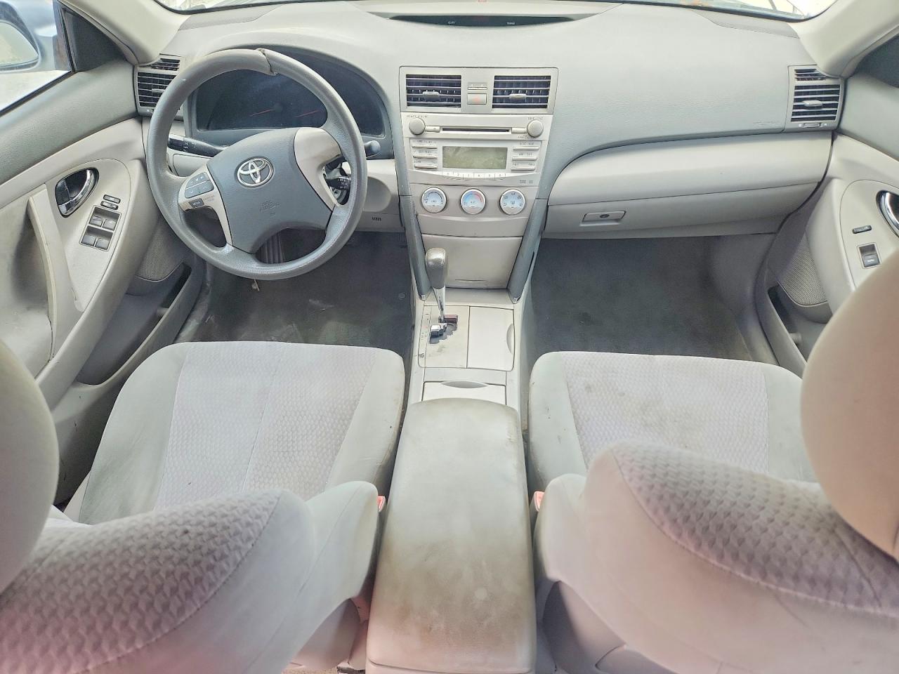 2011 Toyota Camry Le Серебряный vin: 4T1BF3EK5BU684909