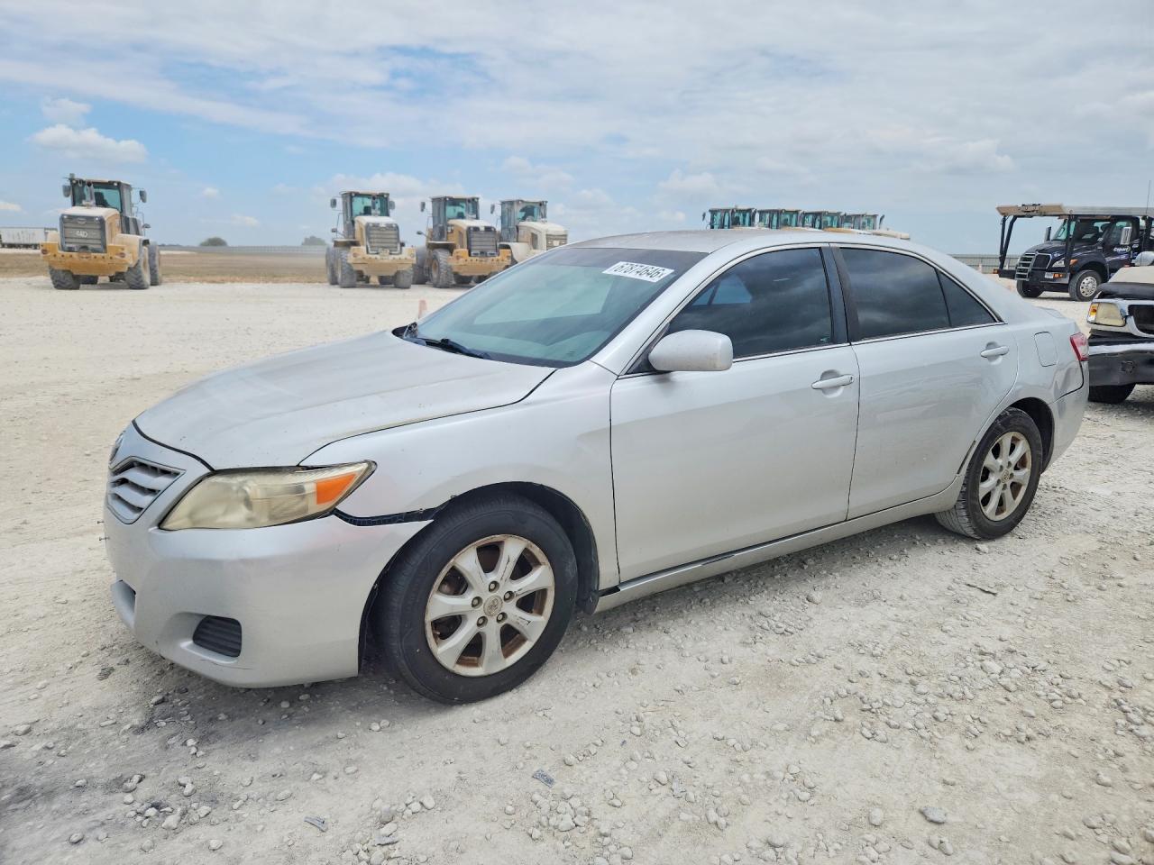 2011 Toyota Camry Le Silver vin: 4T1BF3EK5BU684909