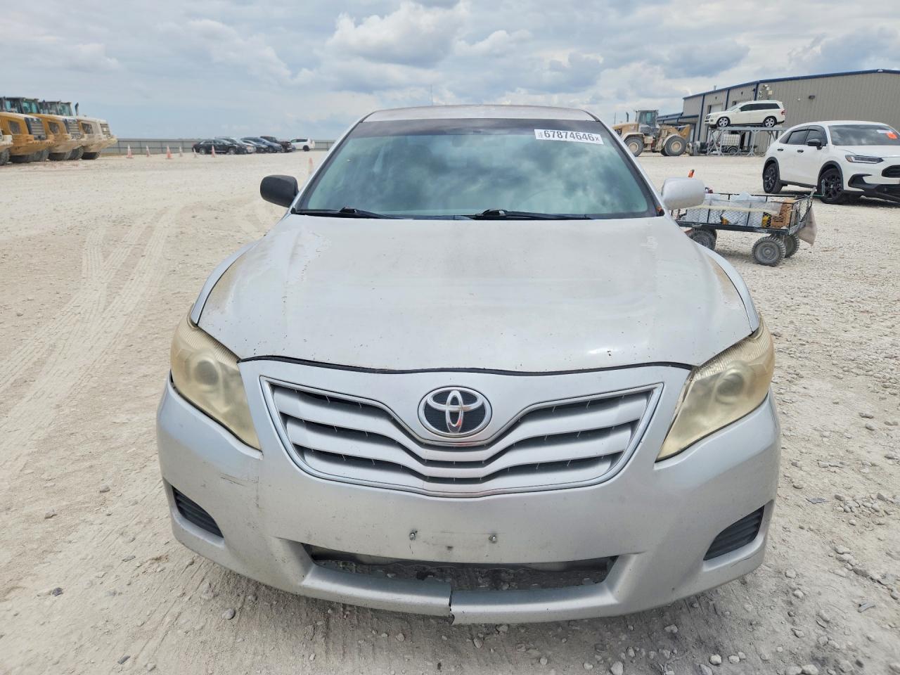 2011 Toyota Camry Le Серебряный vin: 4T1BF3EK5BU684909