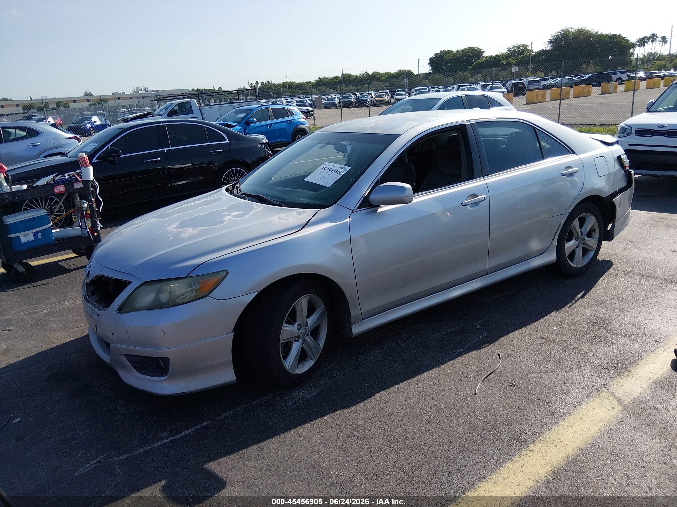 2011 Toyota Camry Se Silver vin: 4T1BF3EK5BU690855