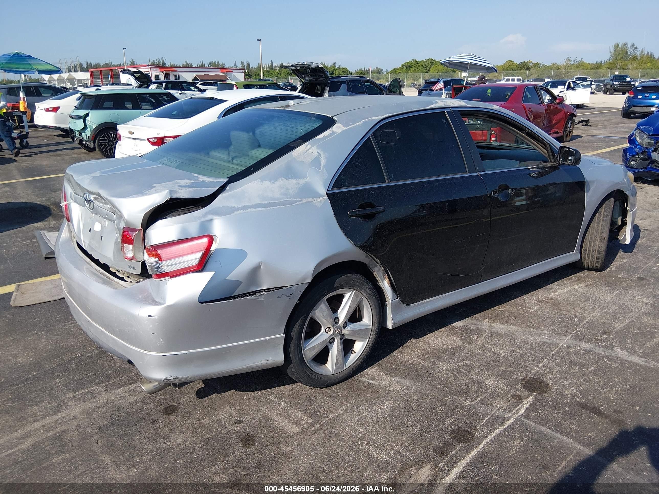 2011 Toyota Camry Se Silver vin: 4T1BF3EK5BU690855
