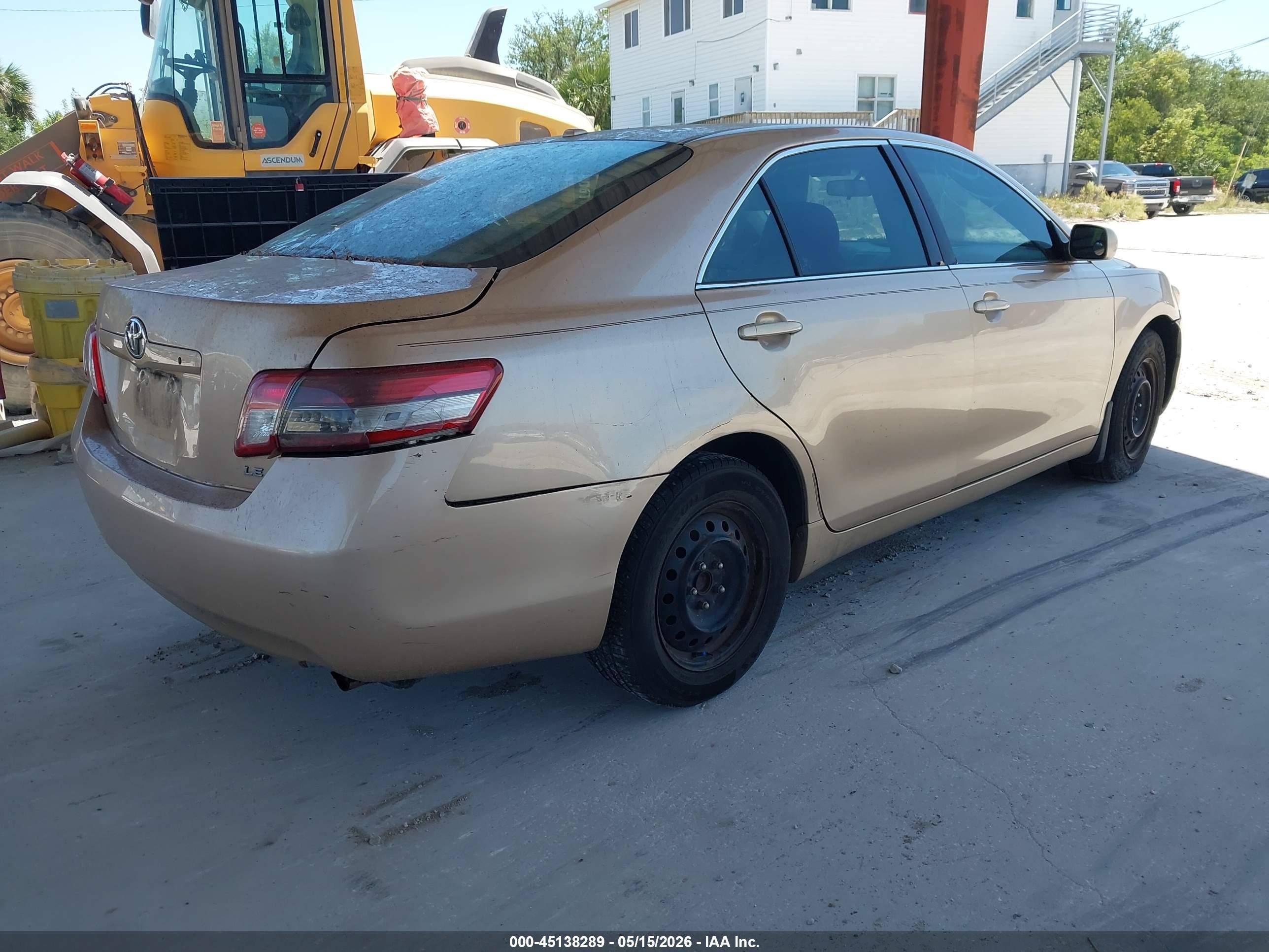2011 Toyota Camry Le Золотой vin: 4T1BF3EK5BU696199