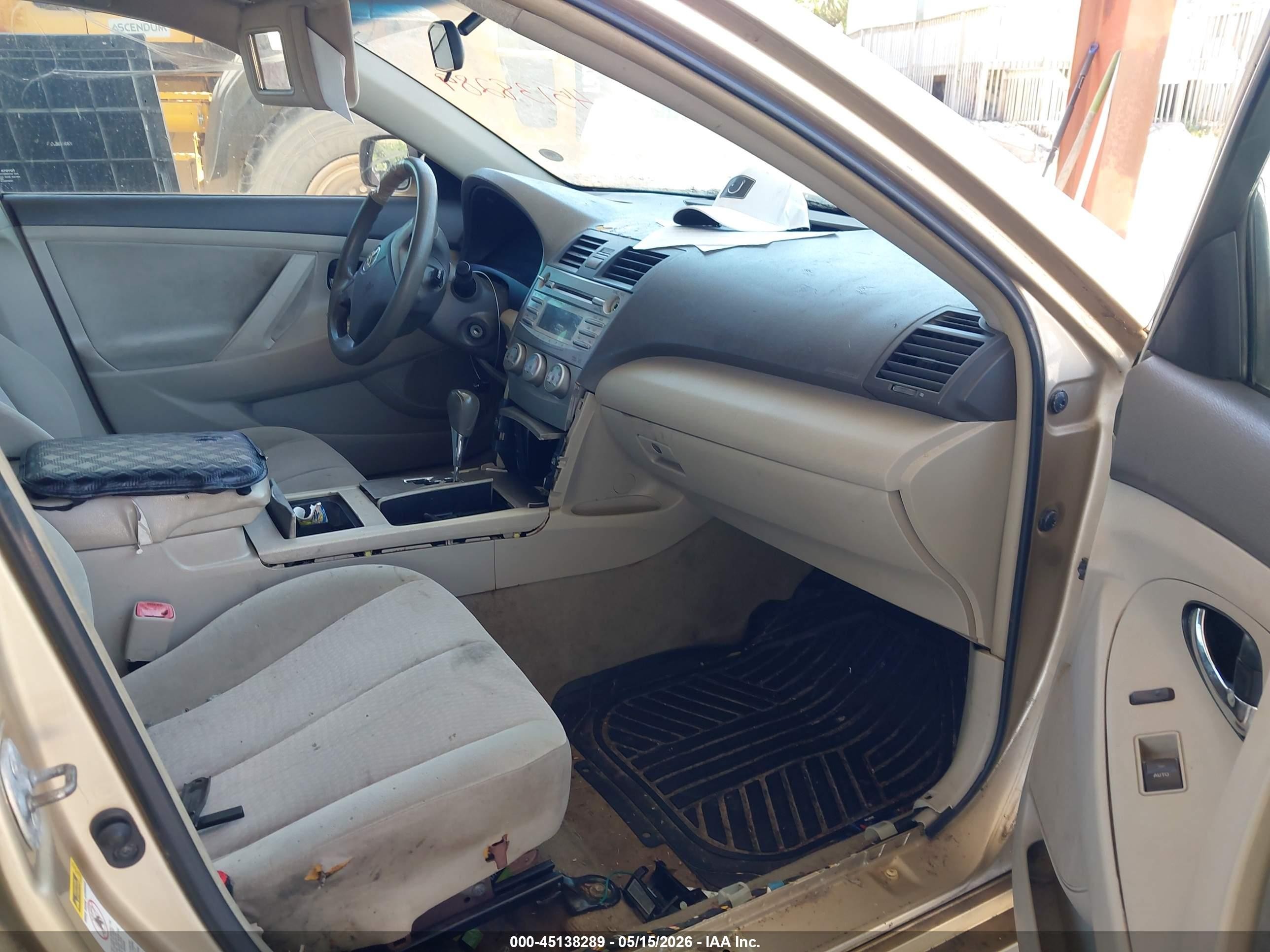 2011 Toyota Camry Le Золотой vin: 4T1BF3EK5BU696199