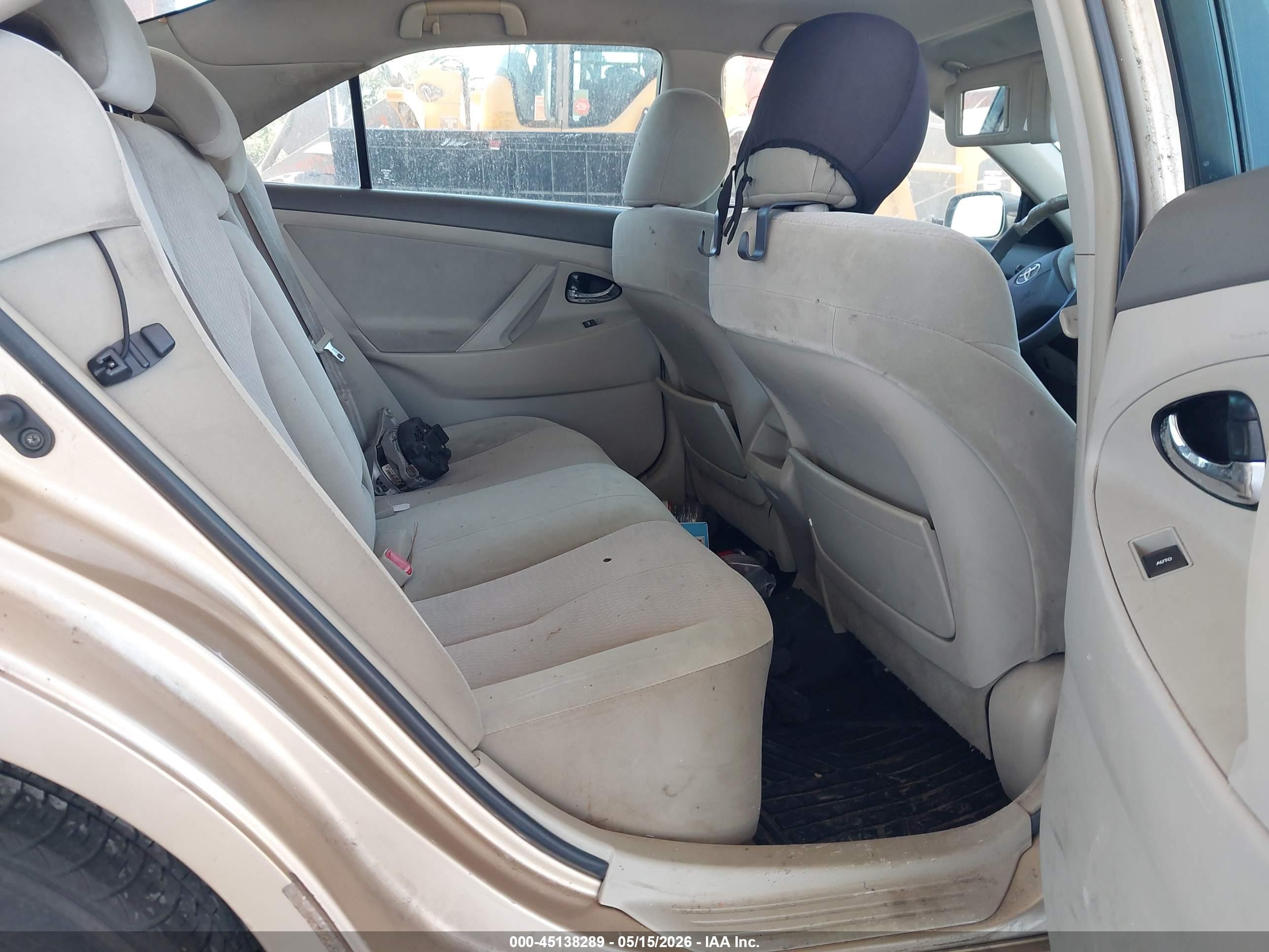 2011 Toyota Camry Le Золотой vin: 4T1BF3EK5BU696199