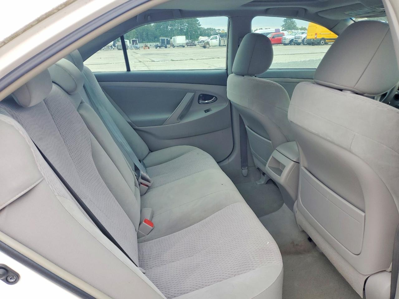2011 Toyota Camry Le White vin: 4T1BF3EK5BU702003