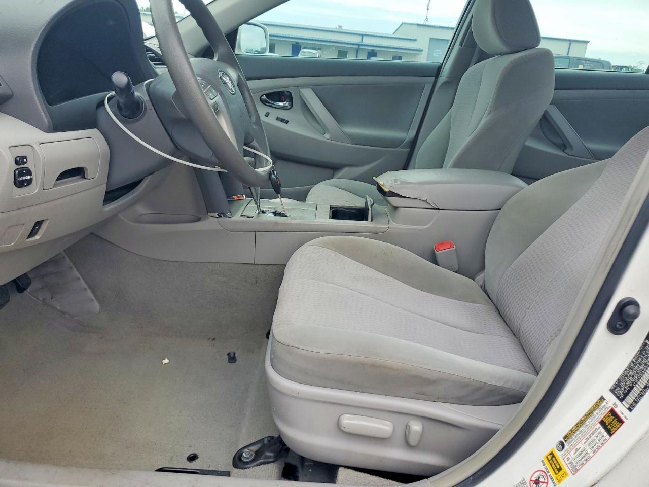 2011 Toyota Camry Le White vin: 4T1BF3EK5BU702003