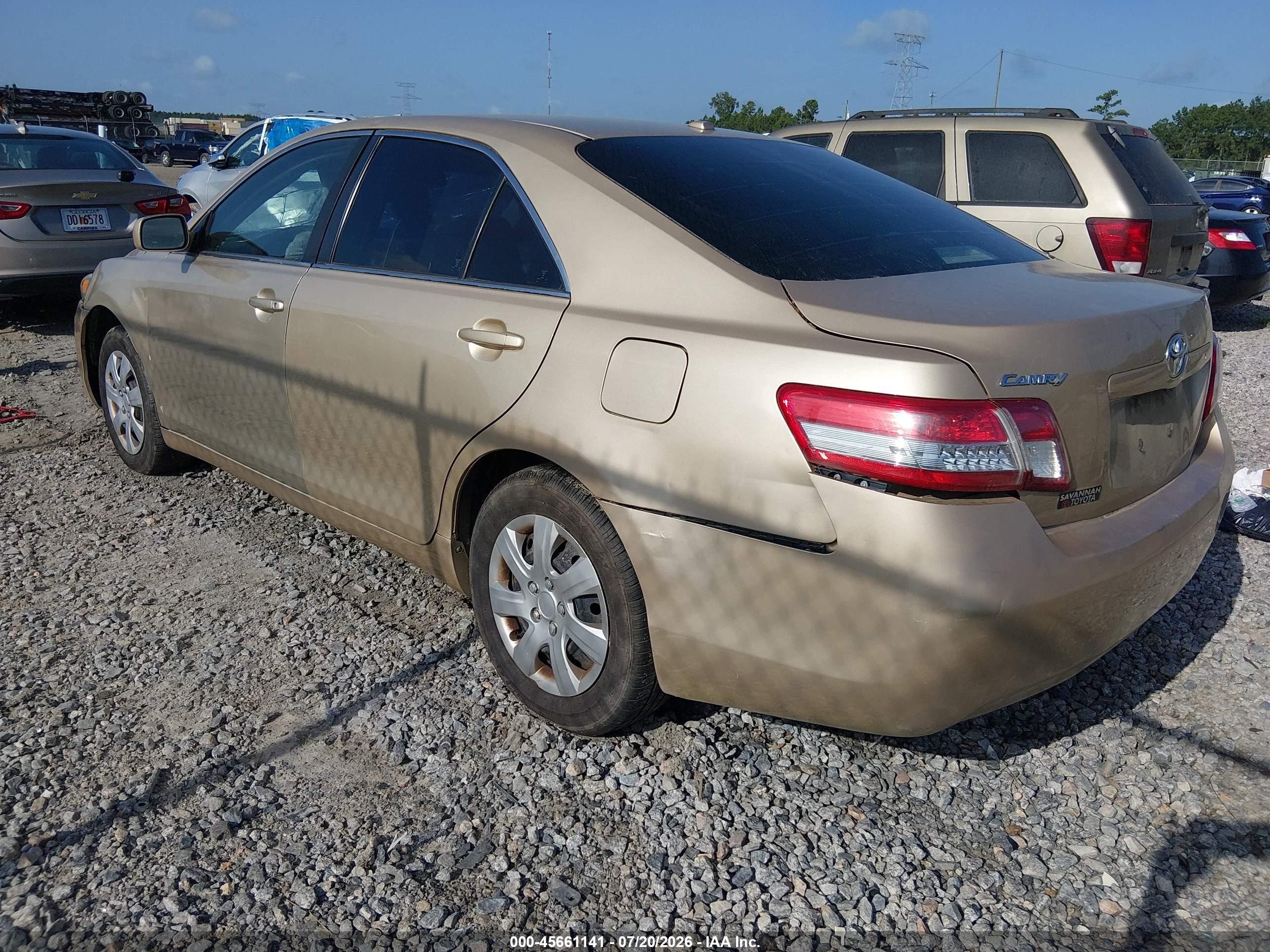 2011 Toyota Camry   Gold vin: 4T1BF3EK5BU702051