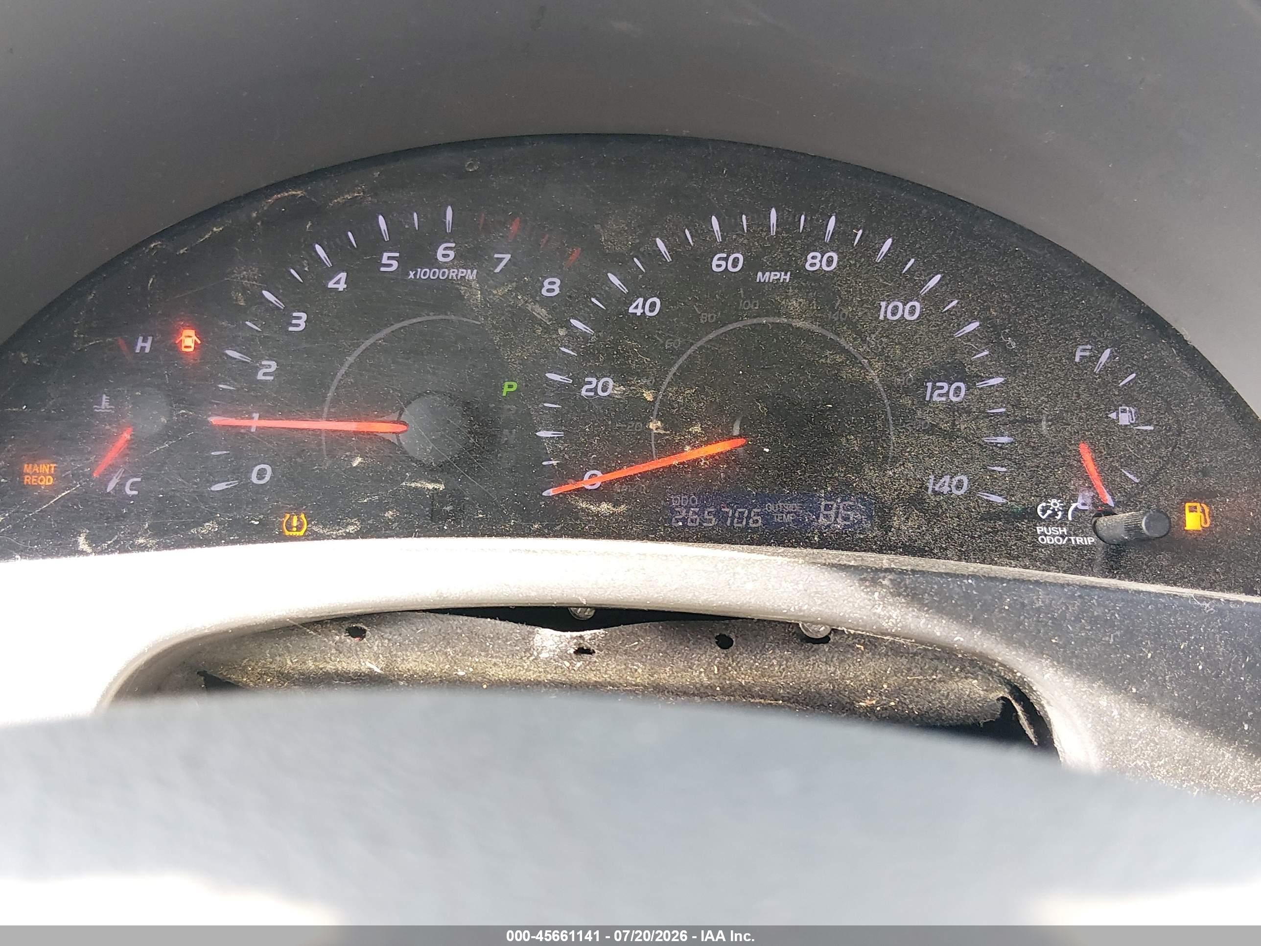2011 Toyota Camry   Gold vin: 4T1BF3EK5BU702051