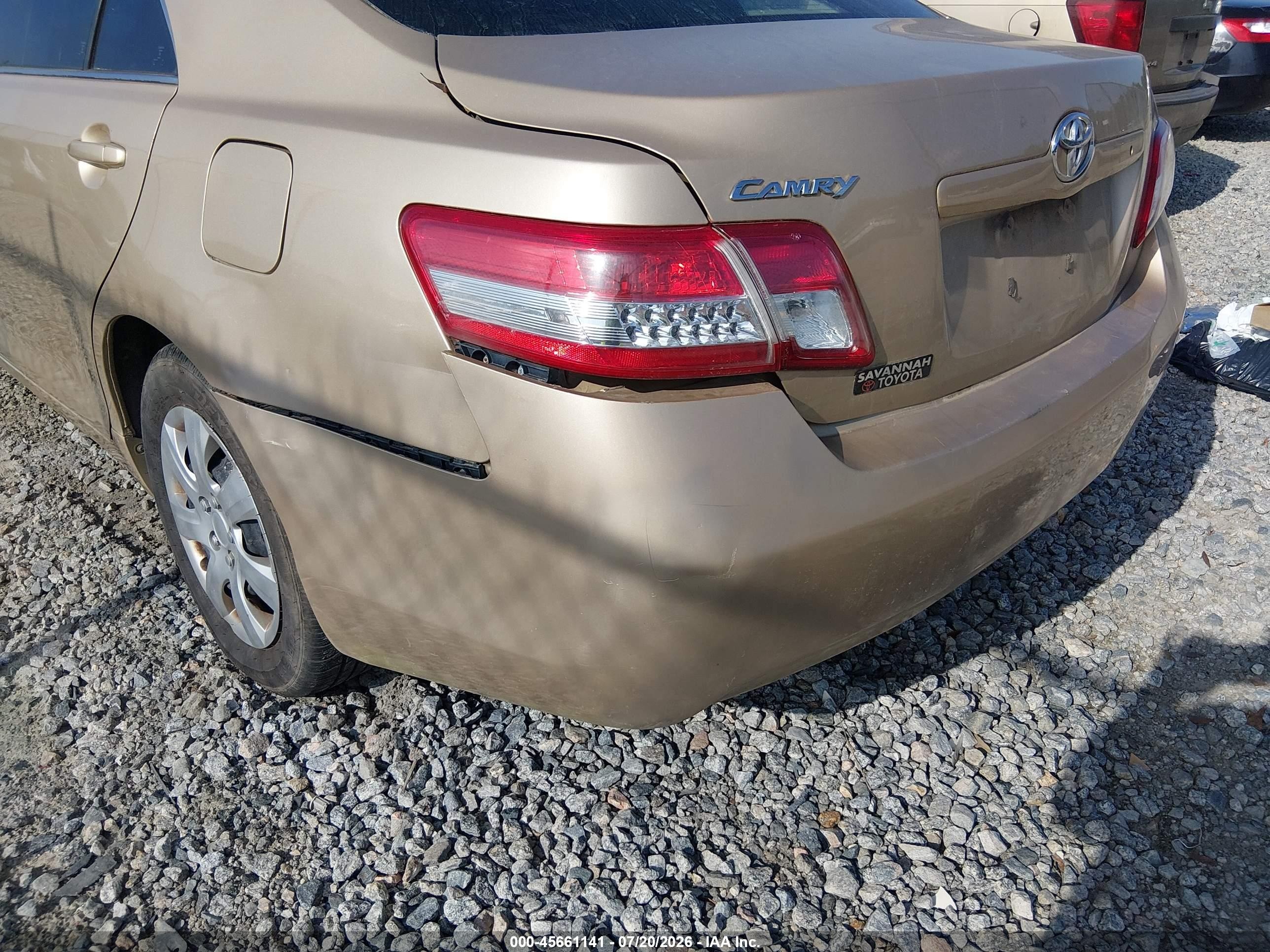 2011 Toyota Camry   Gold vin: 4T1BF3EK5BU702051