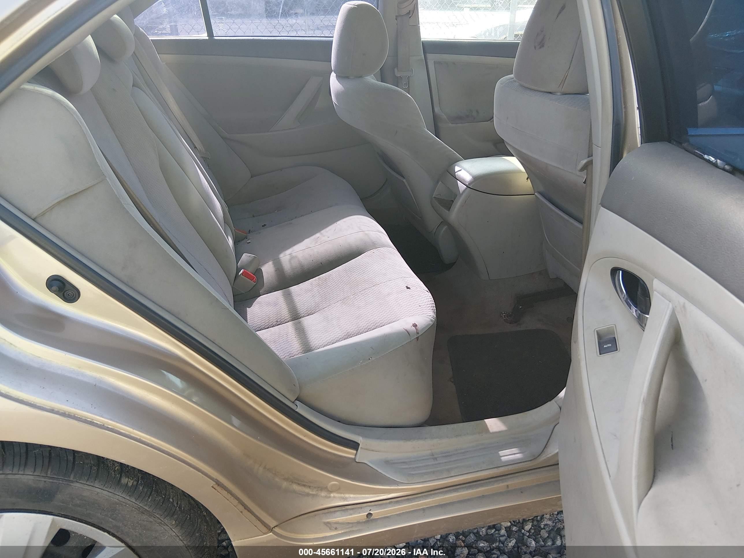 2011 Toyota Camry   Gold vin: 4T1BF3EK5BU702051