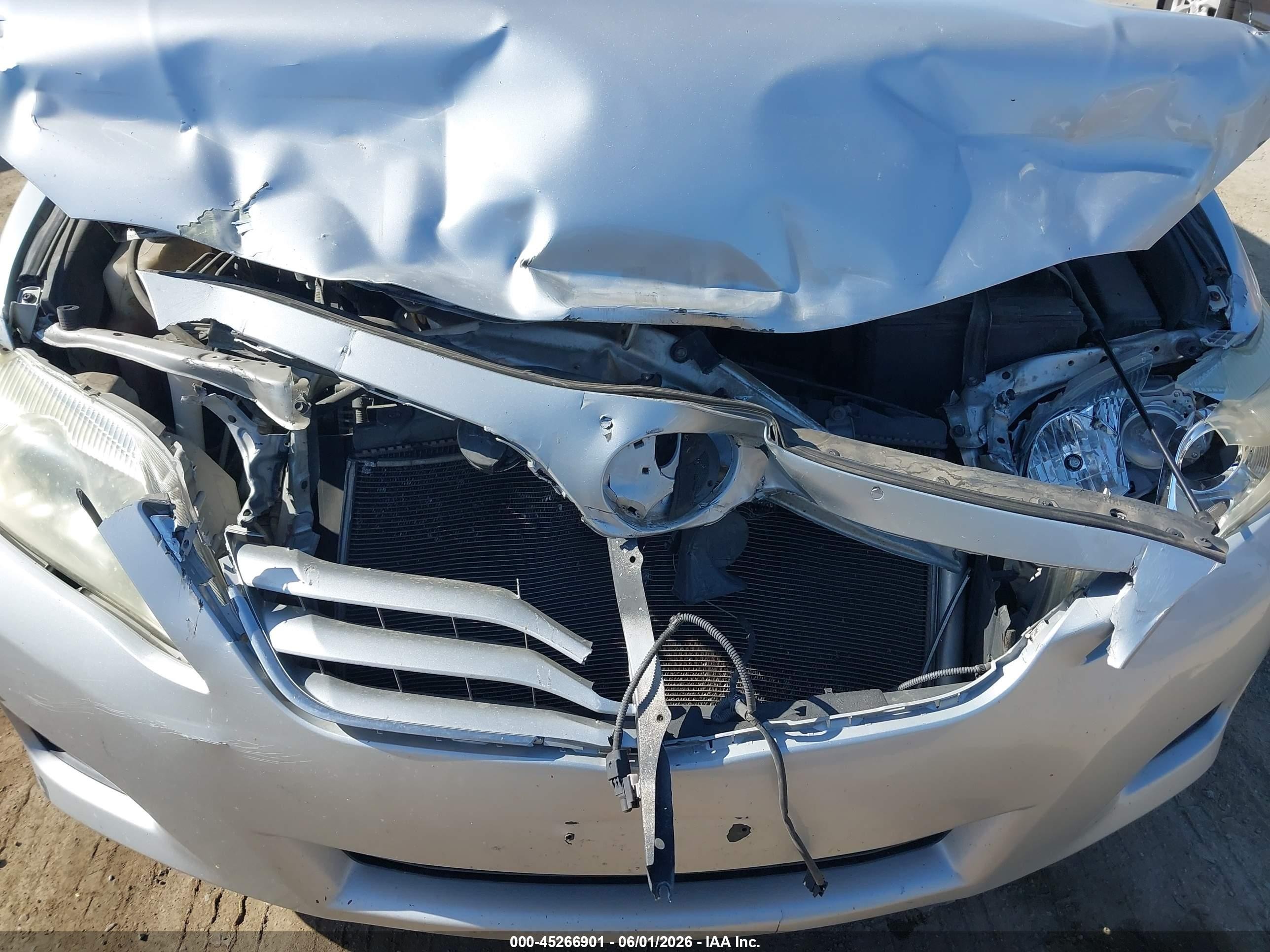 2011 Toyota Camry Le Серебряный vin: 4T1BF3EK5BU707346