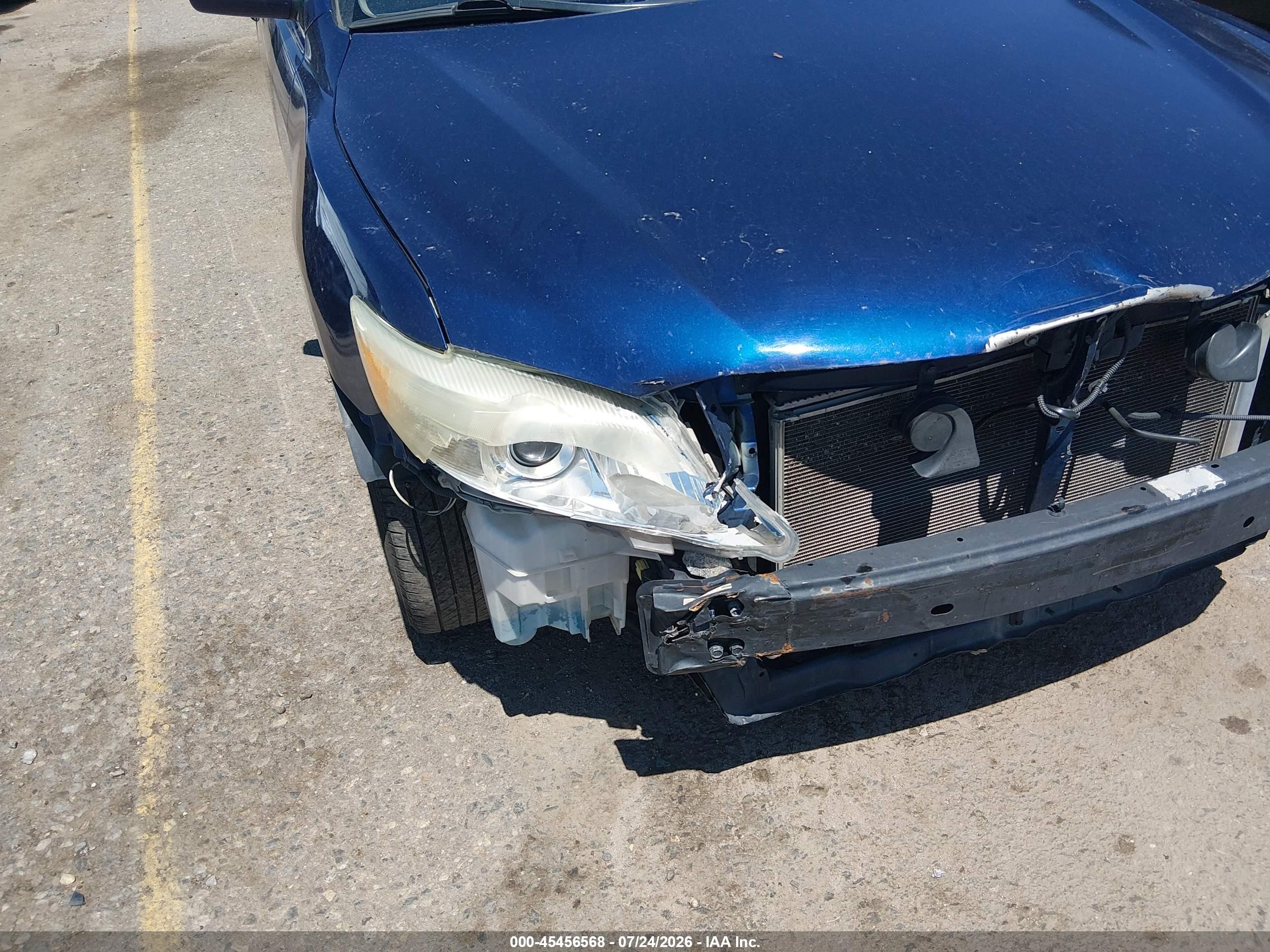 2011 Toyota Camry Le Blue vin: 4T1BF3EK5BU715530