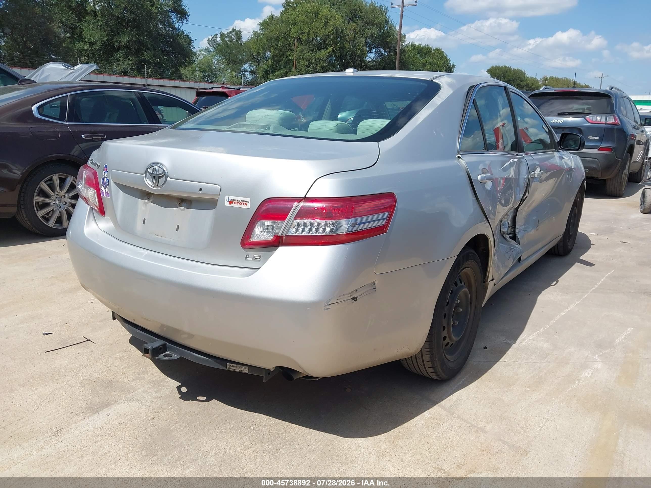 2011 Toyota Camry Le Silver vin: 4T1BF3EK5BU716743