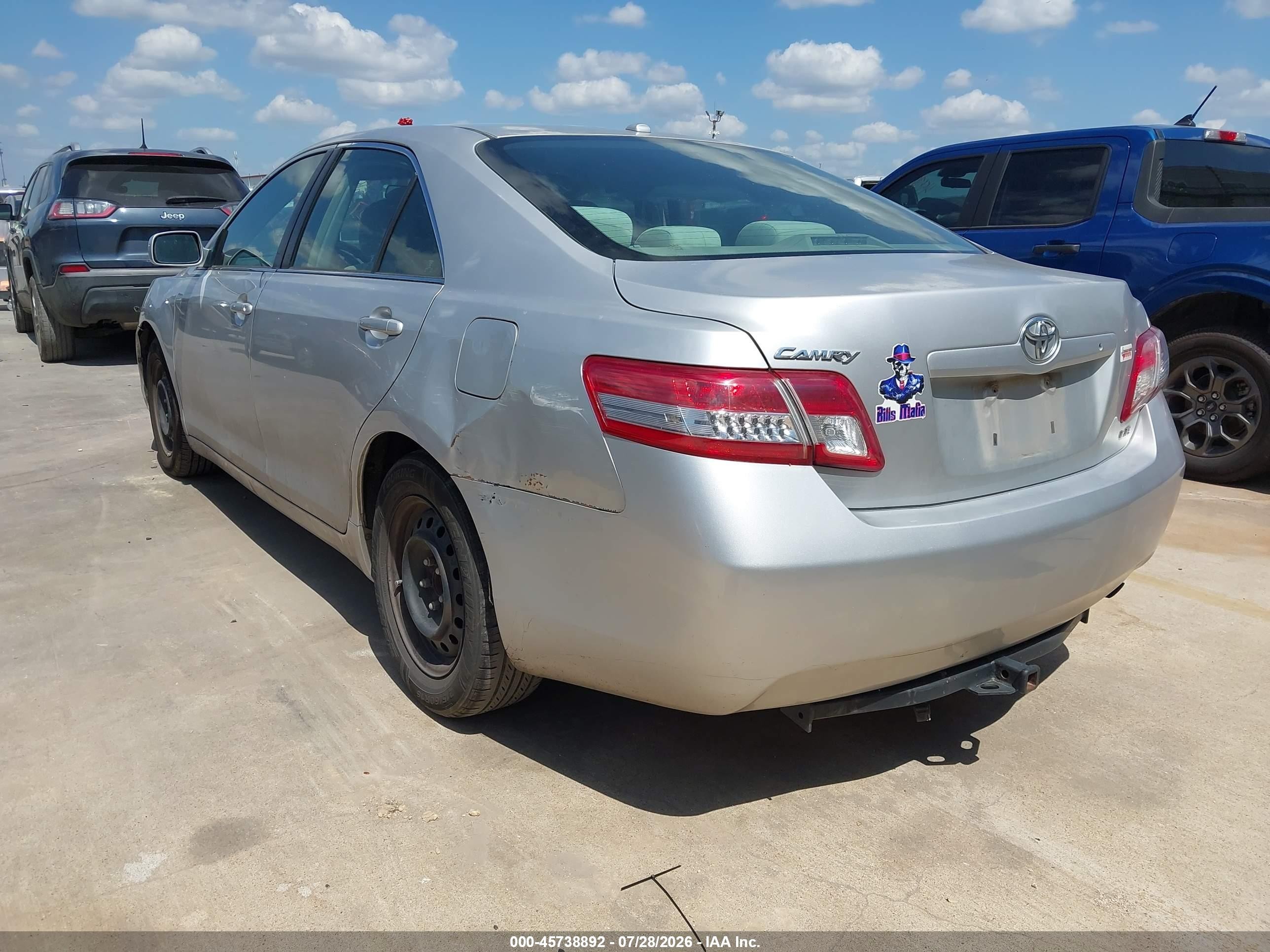 2011 Toyota Camry Le Silver vin: 4T1BF3EK5BU716743