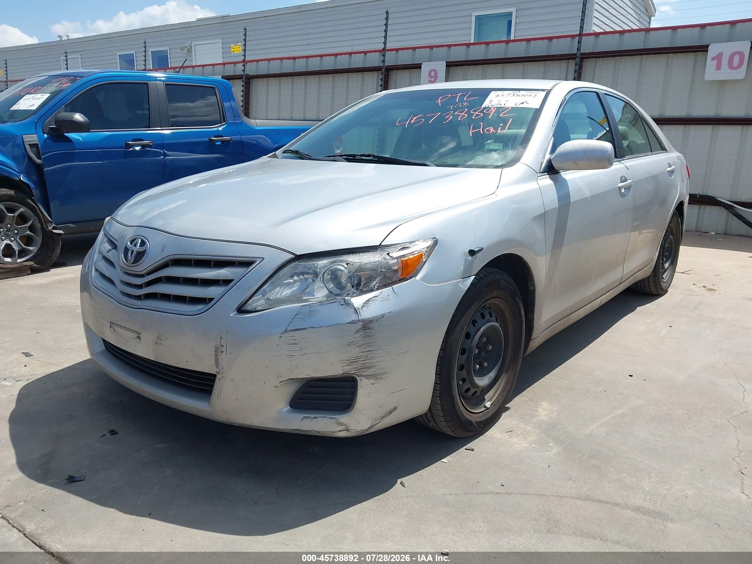 2011 Toyota Camry Le Silver vin: 4T1BF3EK5BU716743