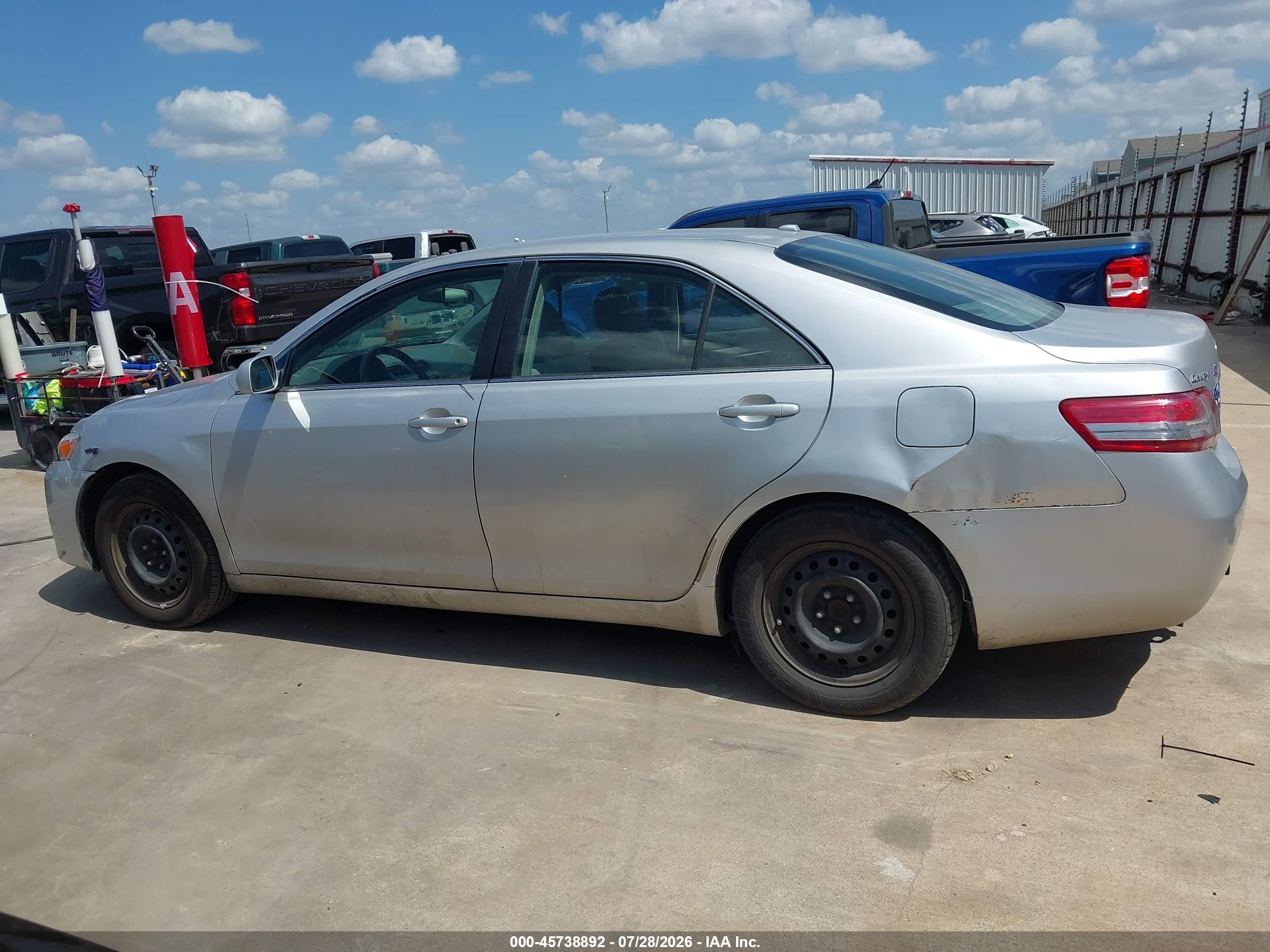 2011 Toyota Camry Le Silver vin: 4T1BF3EK5BU716743