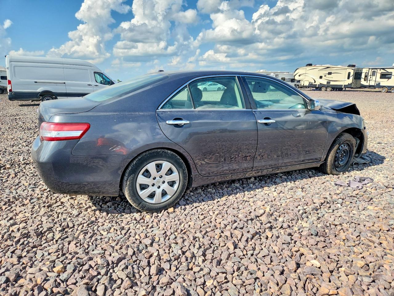 2011 Toyota Camry Le Gray vin: 4T1BF3EK5BU718914